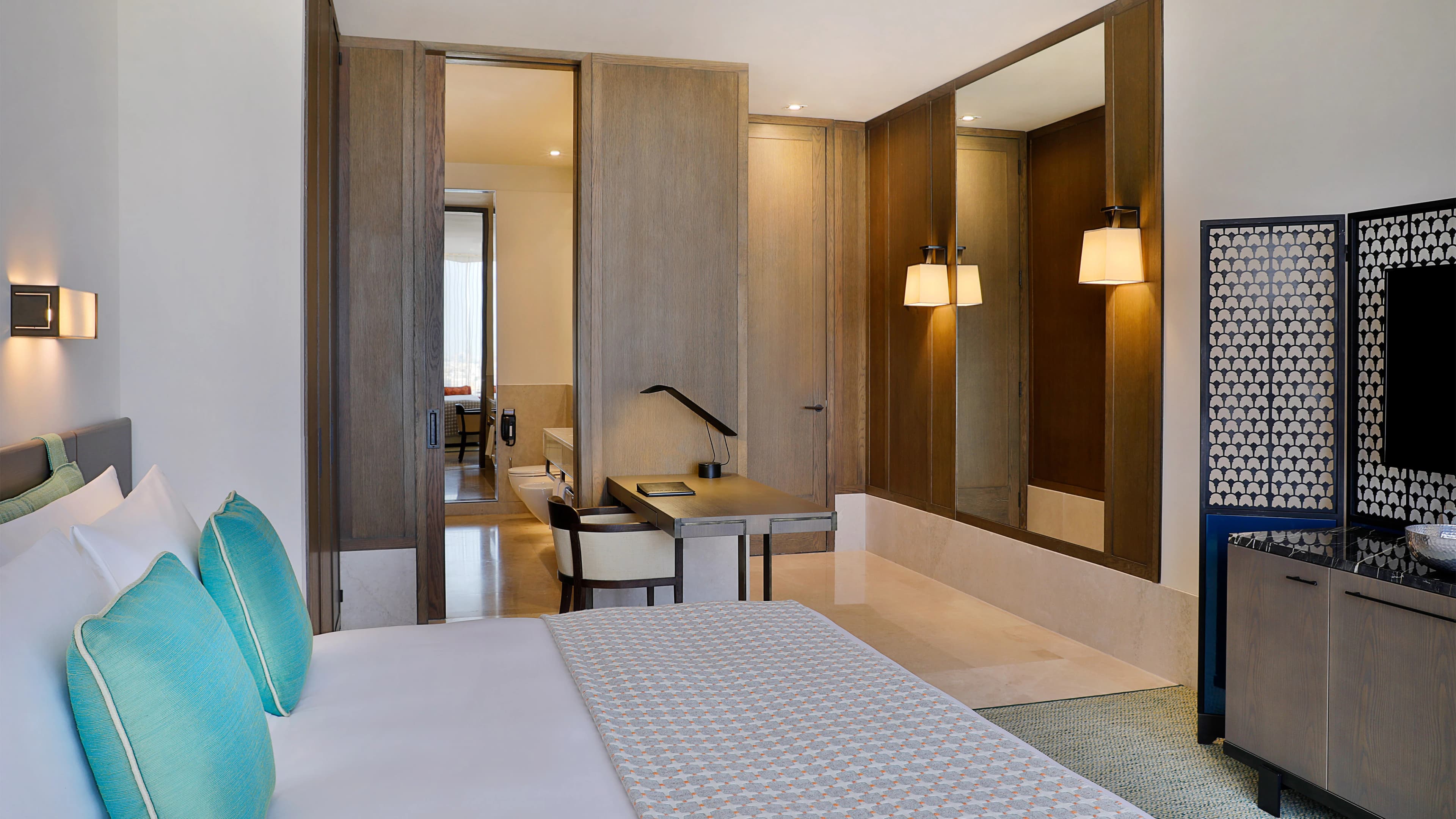 Deluxe Guest room - Image 2
