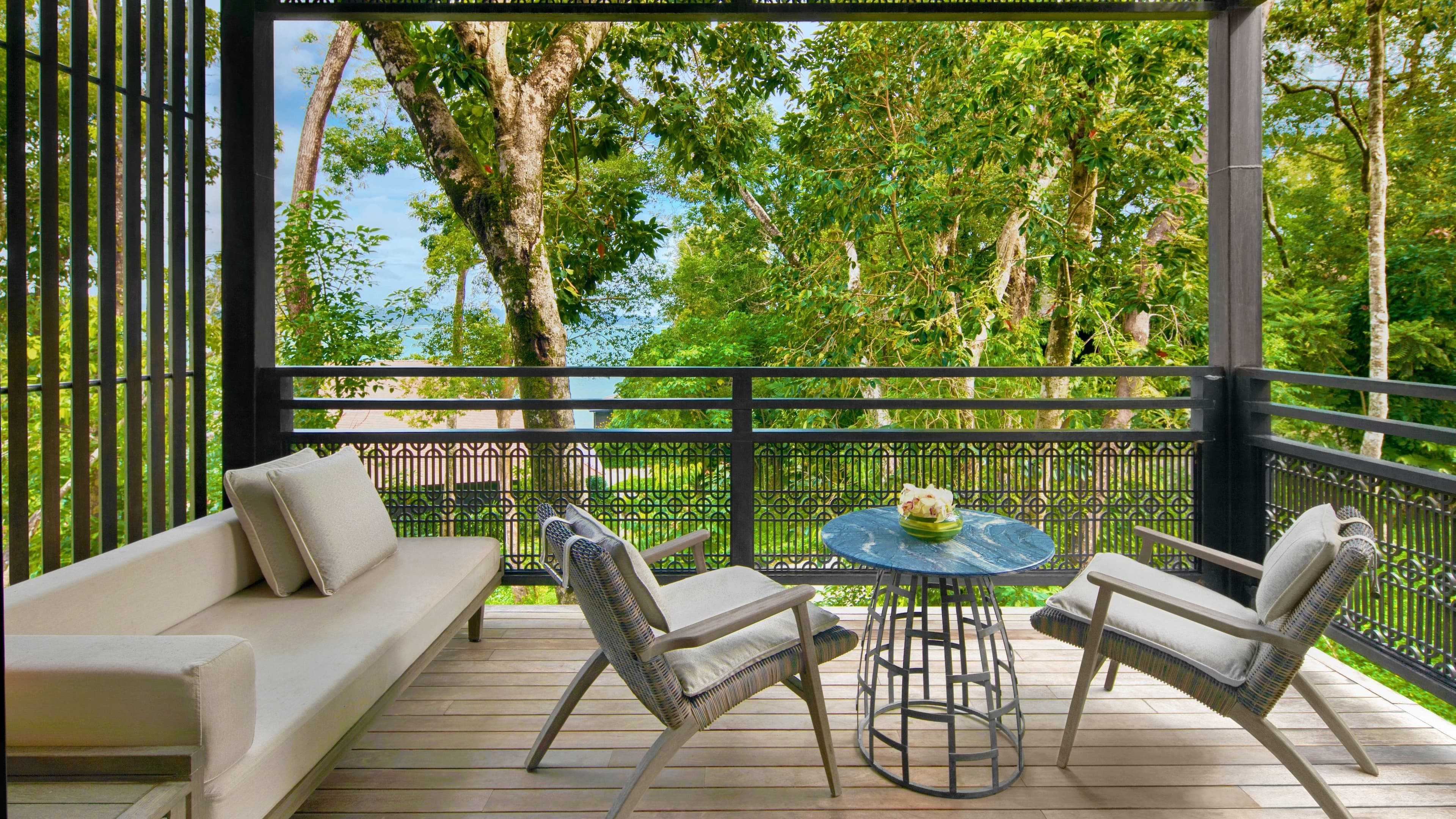 Deluxe Guest room - Image 2