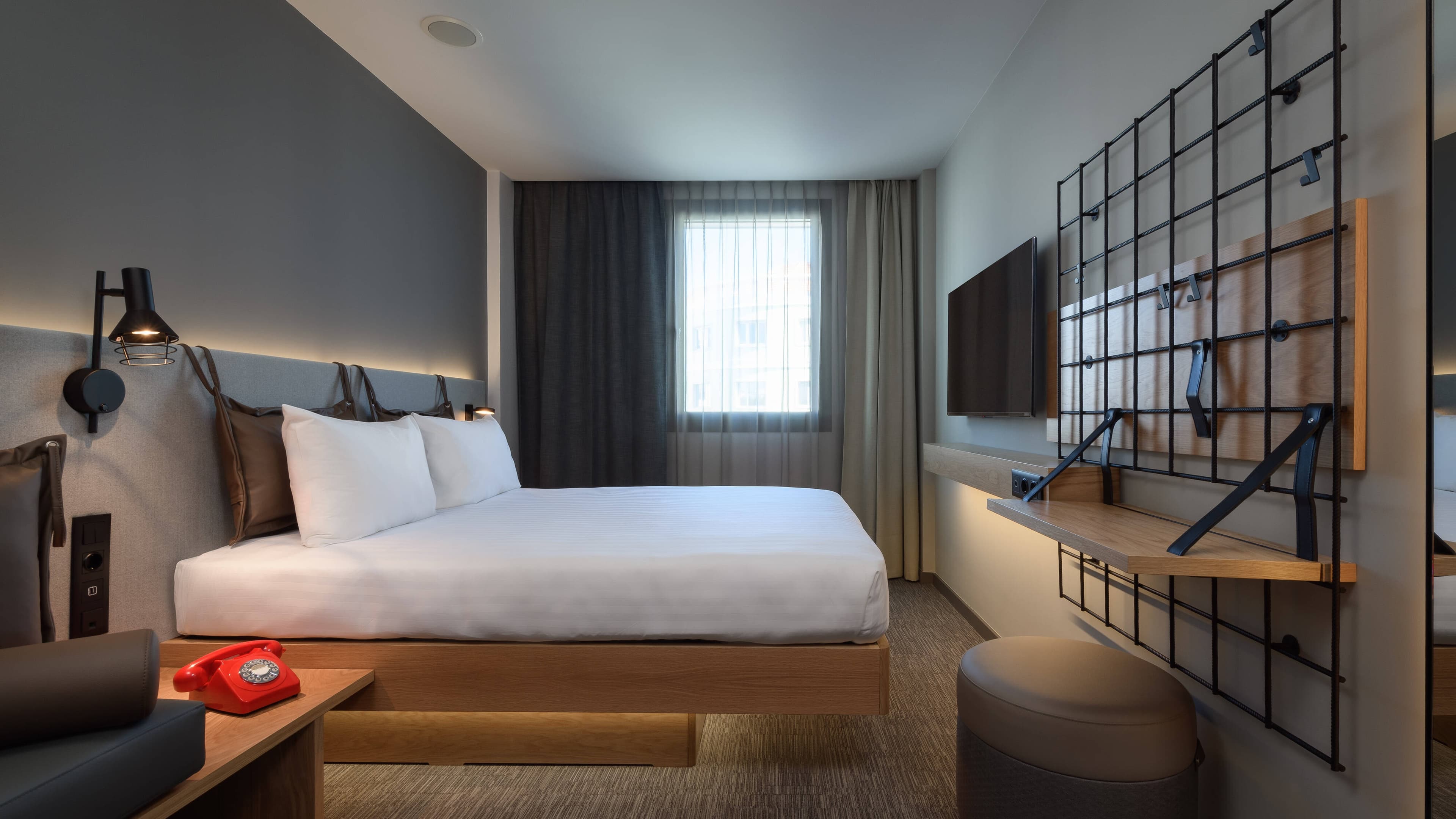 Moxy Sleeper - Image 2