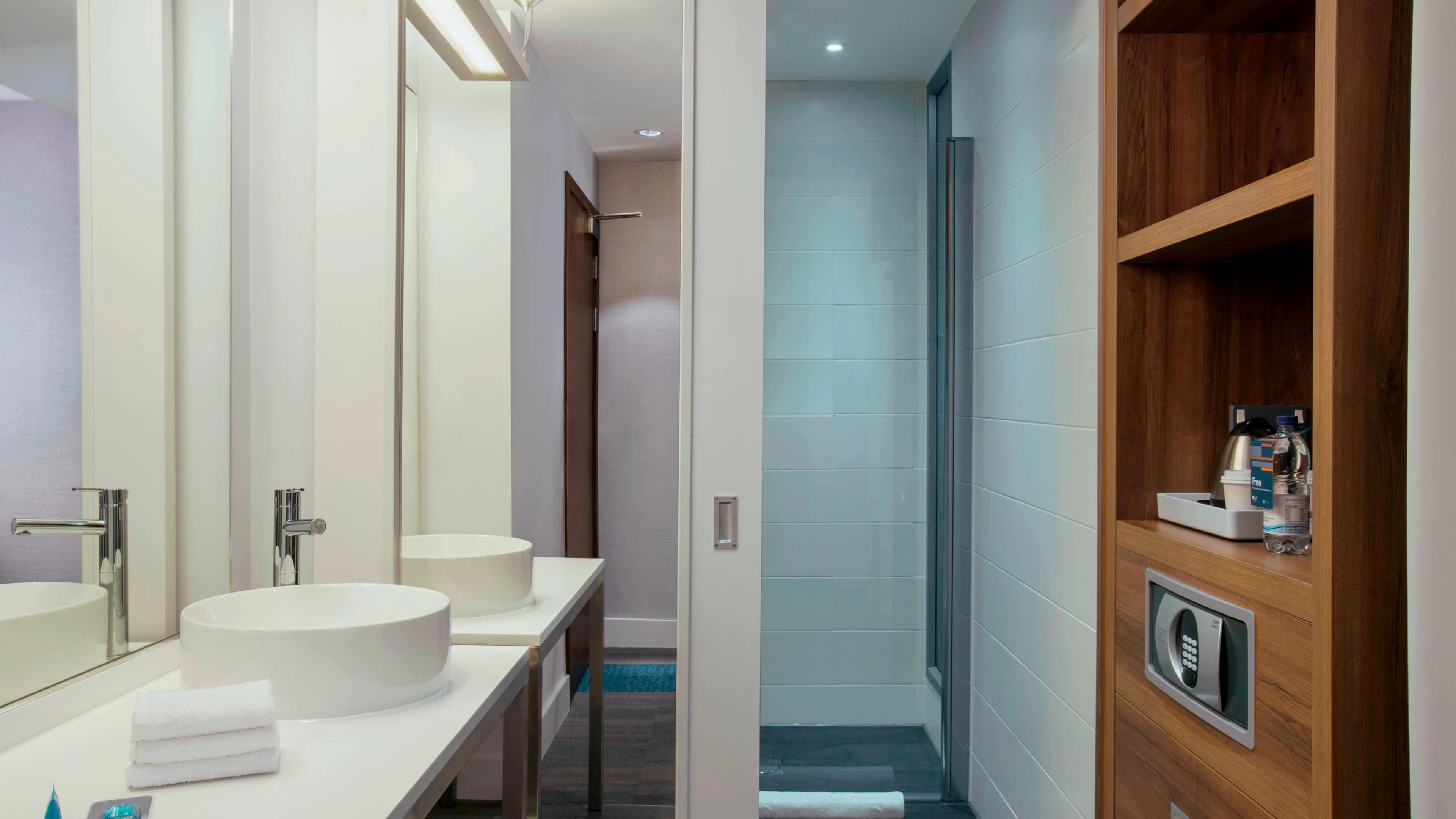 Aloft Liverpool - Image 5