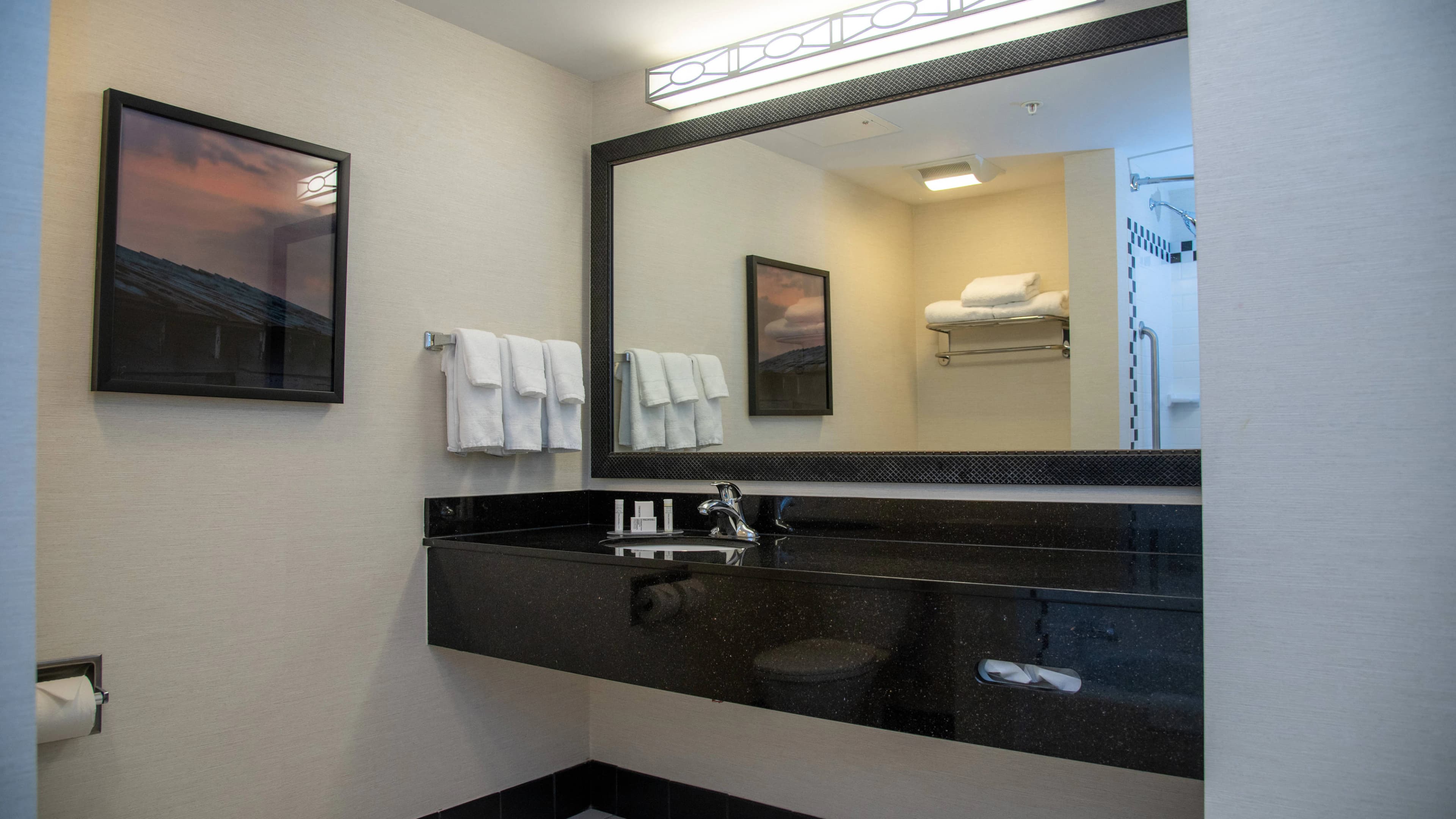 Fairfield Inn & Suites Lewisburg - Image 2
