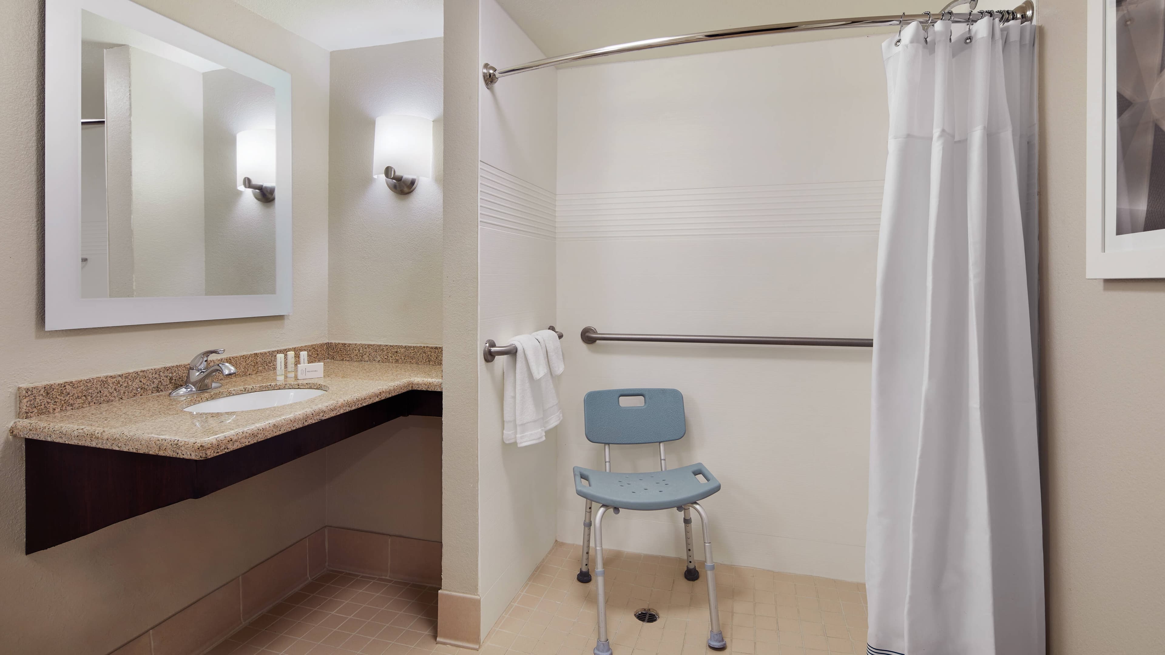 King Studio Suite - Image 5