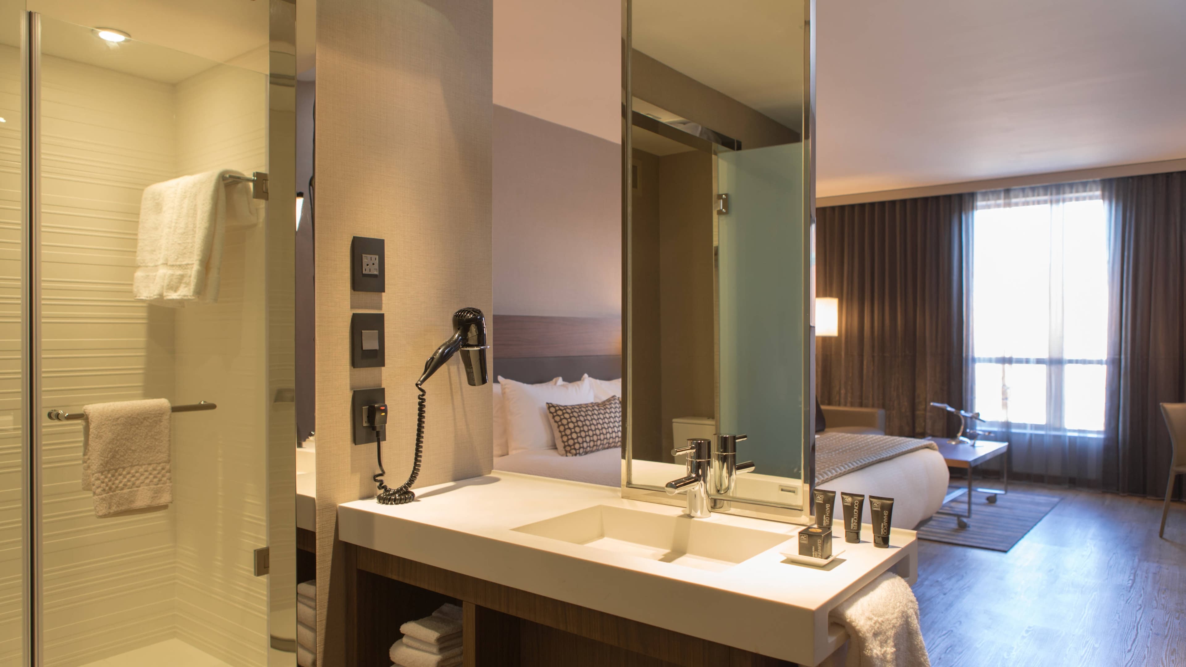 AC Hotel Kansas City Plaza - Image 4