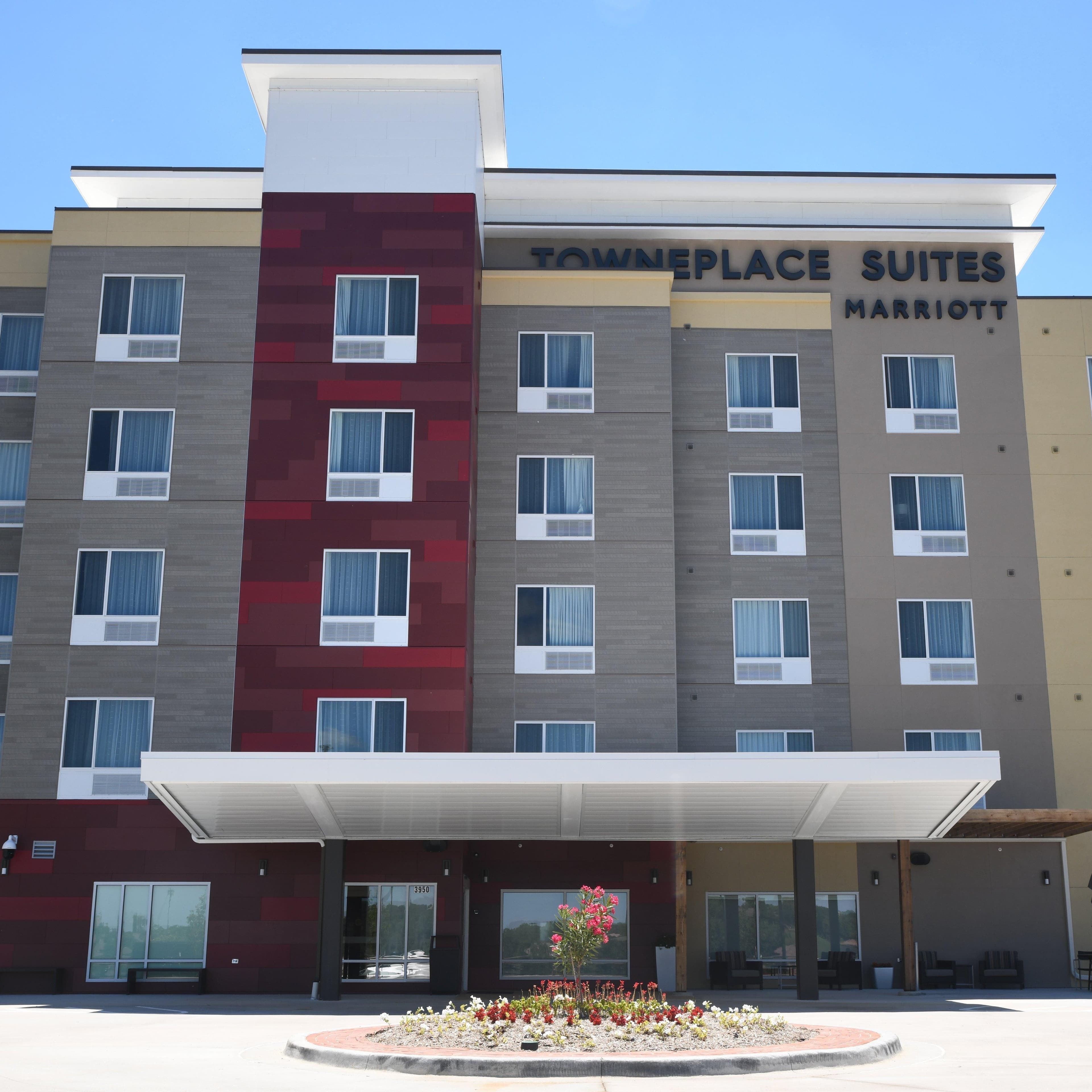 TownePlace Suites Kansas City at Briarcliff - Image 1