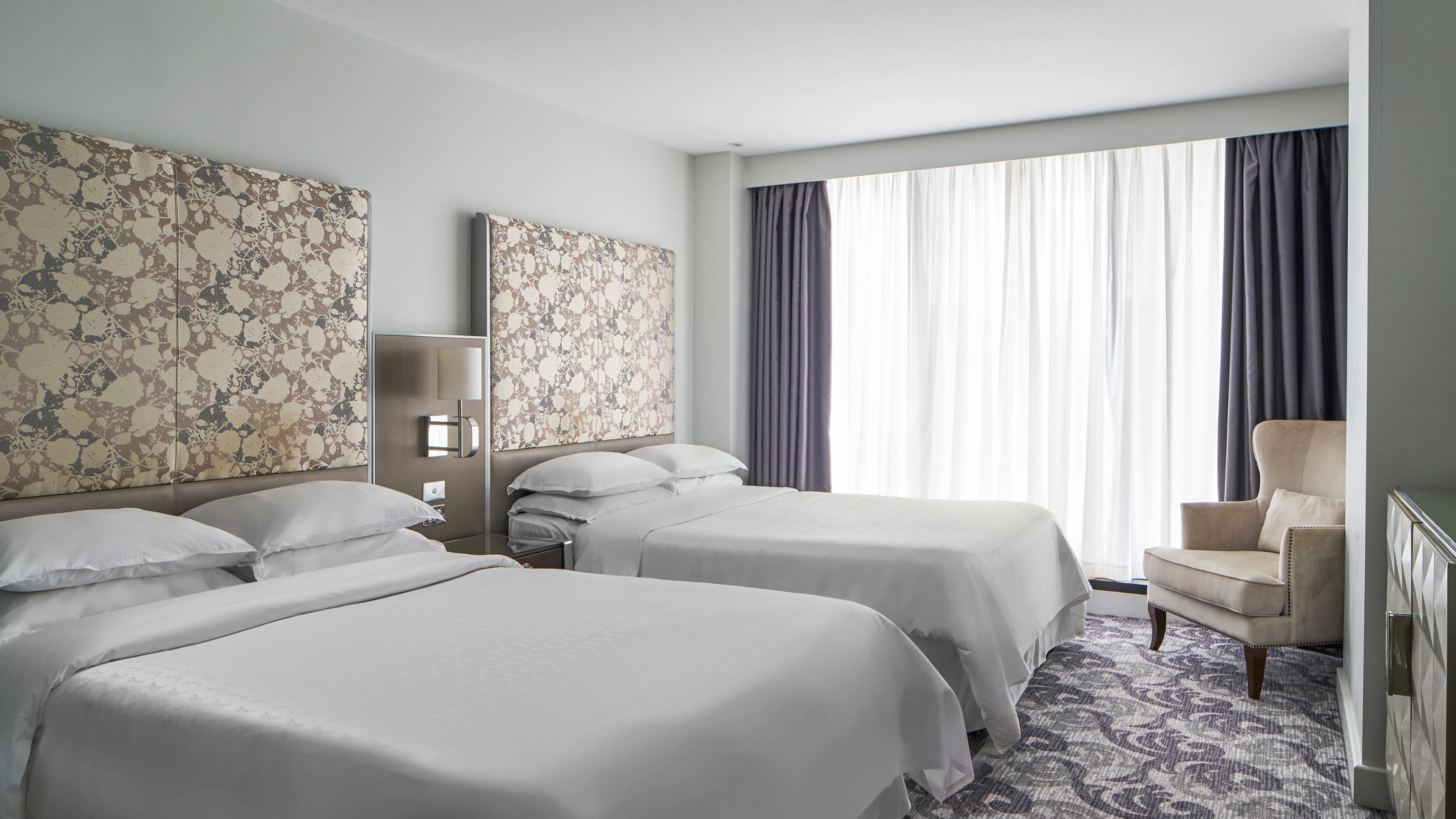 Sheraton Melbourne Hotel - Image 4