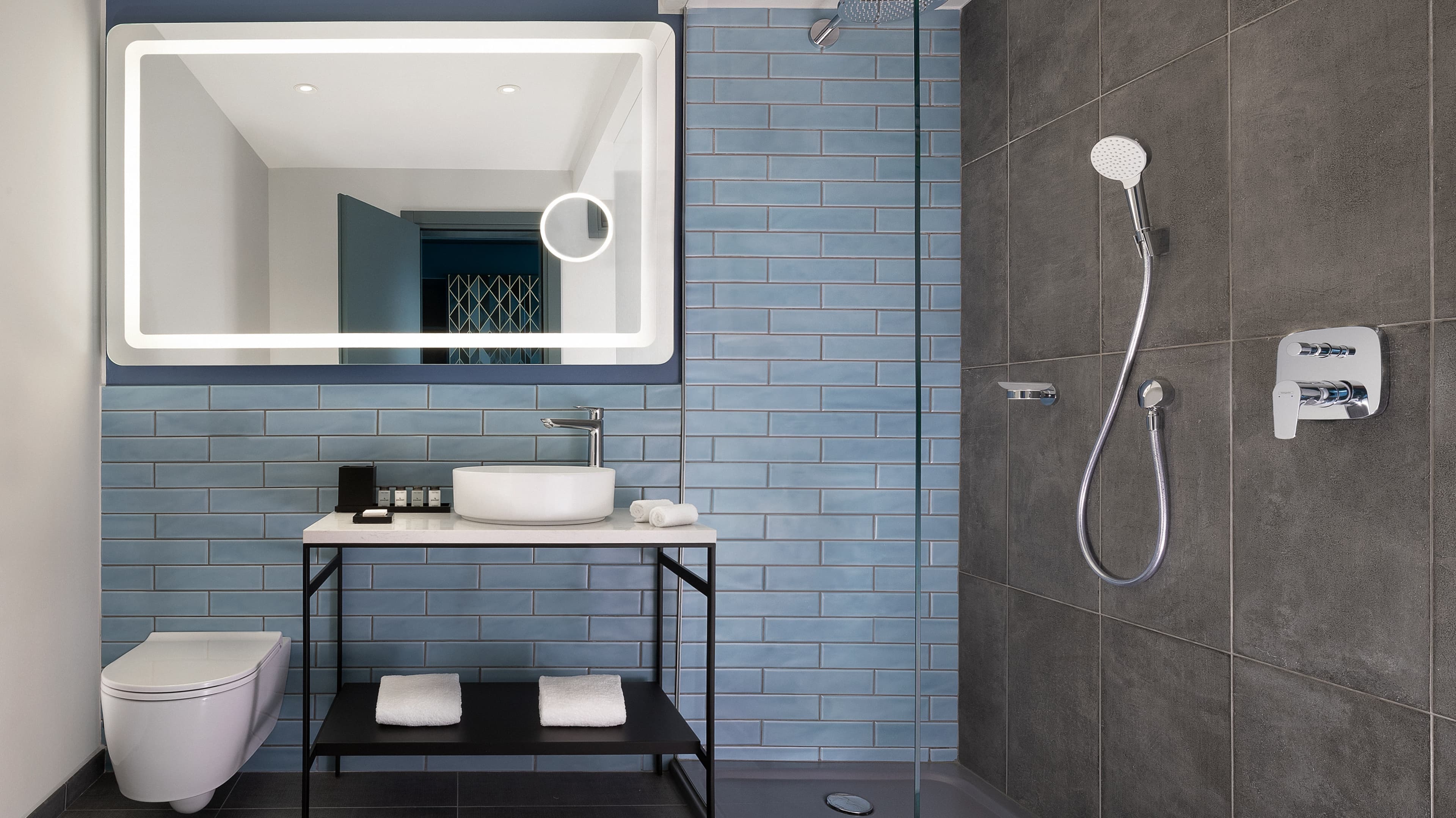 Standard Guest Room - Image 8