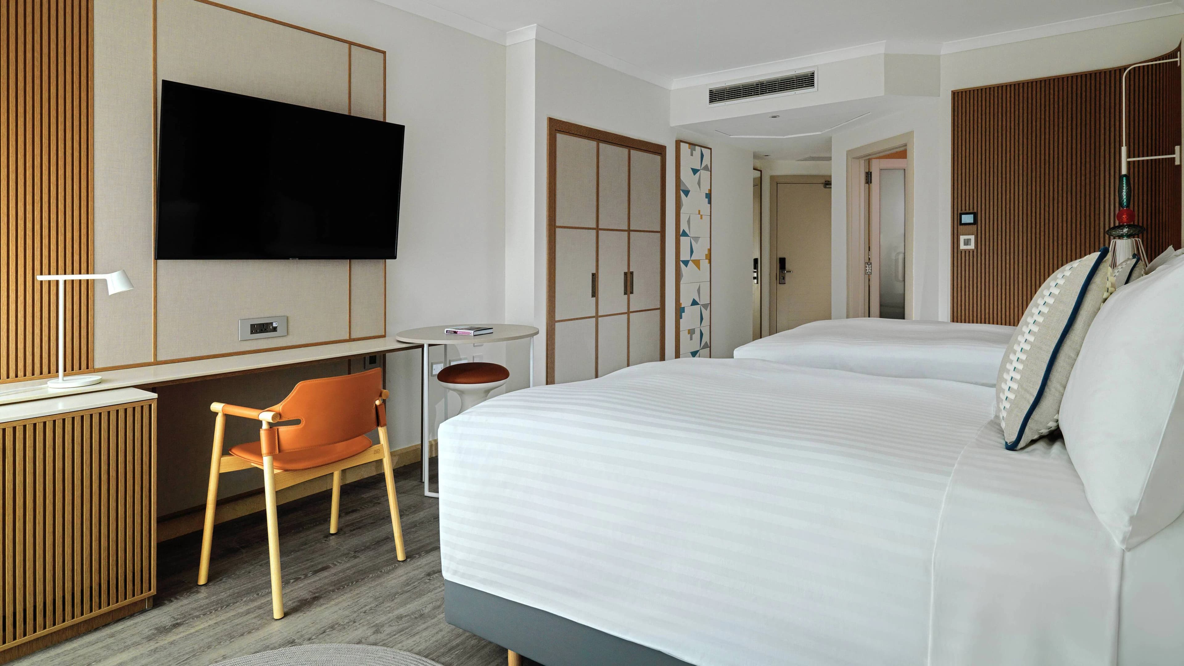 Deluxe Pool View Room - Image 2
