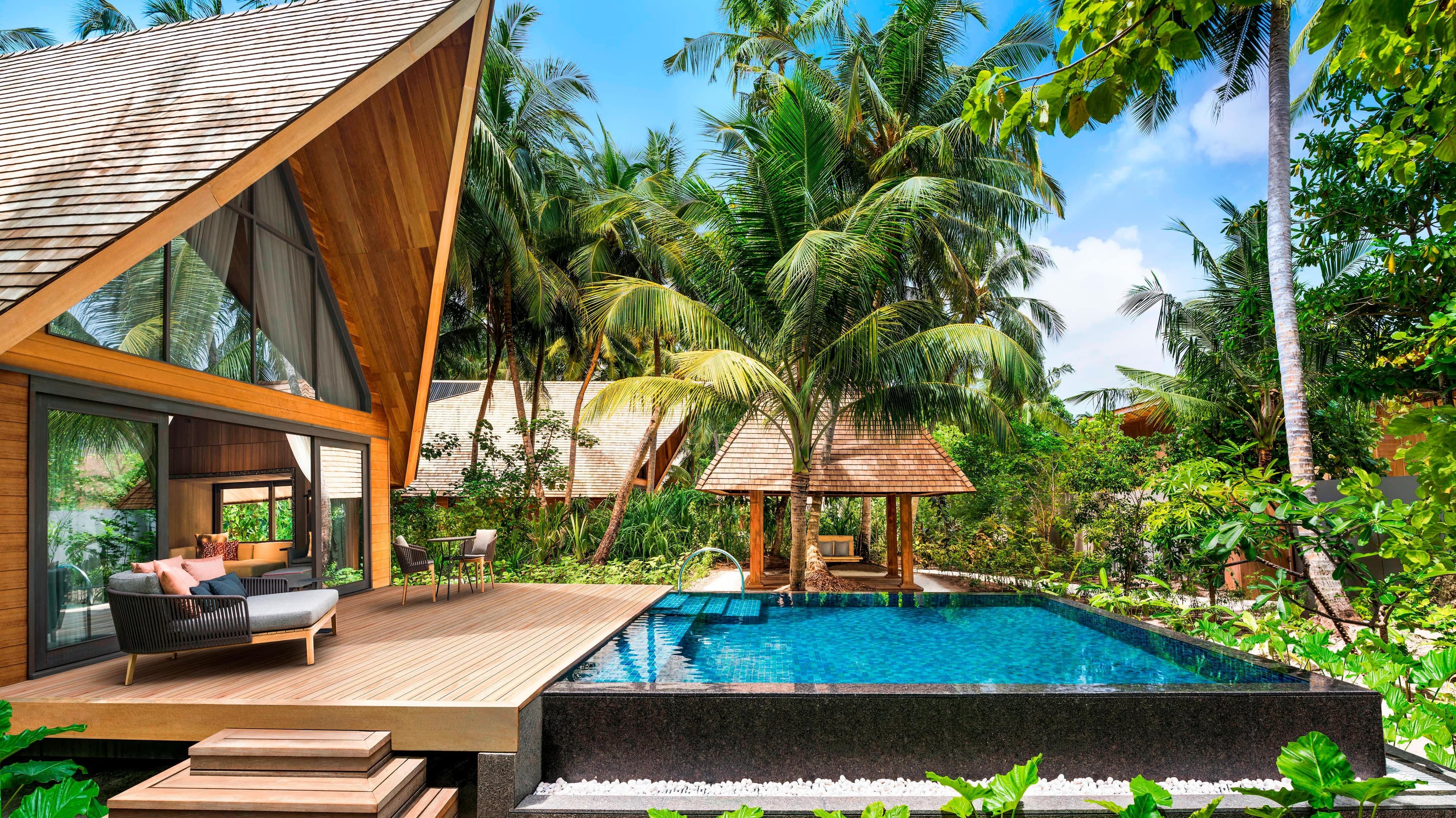 Garden Villa with Pool - Image 1