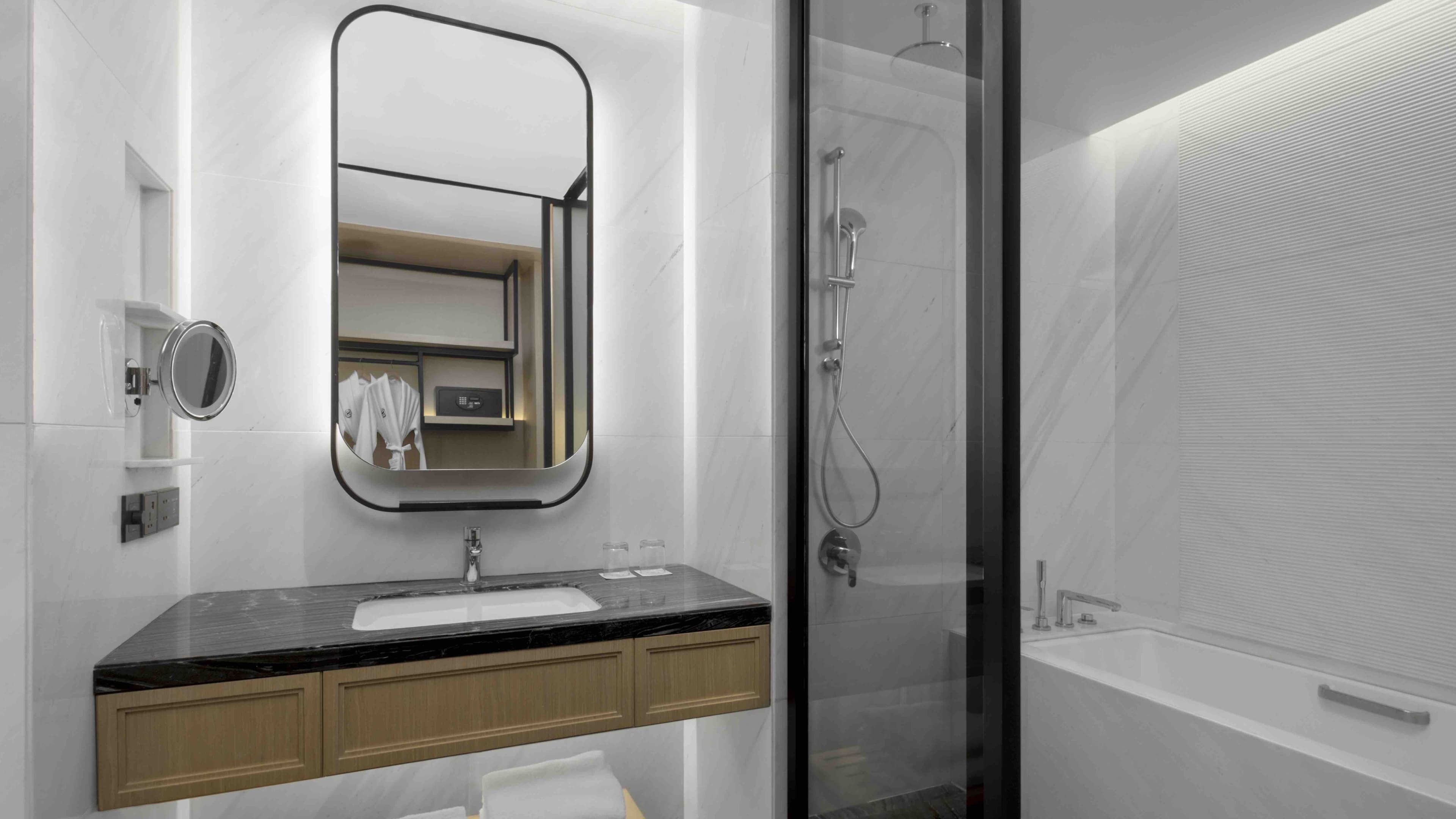 Sheraton Manila Hotel at Newport World Resorts - Image 4