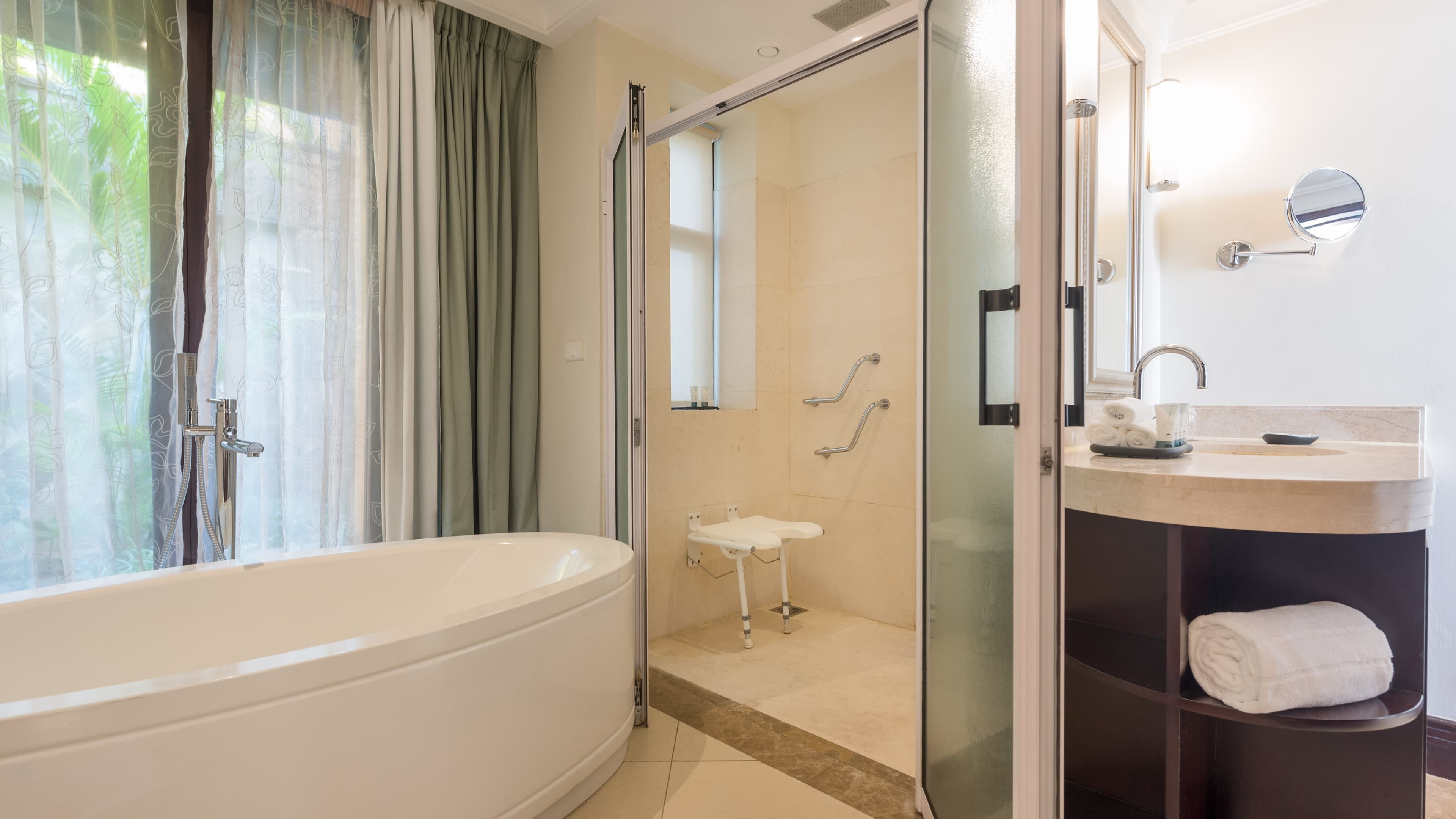 Junior Suite - Image 3