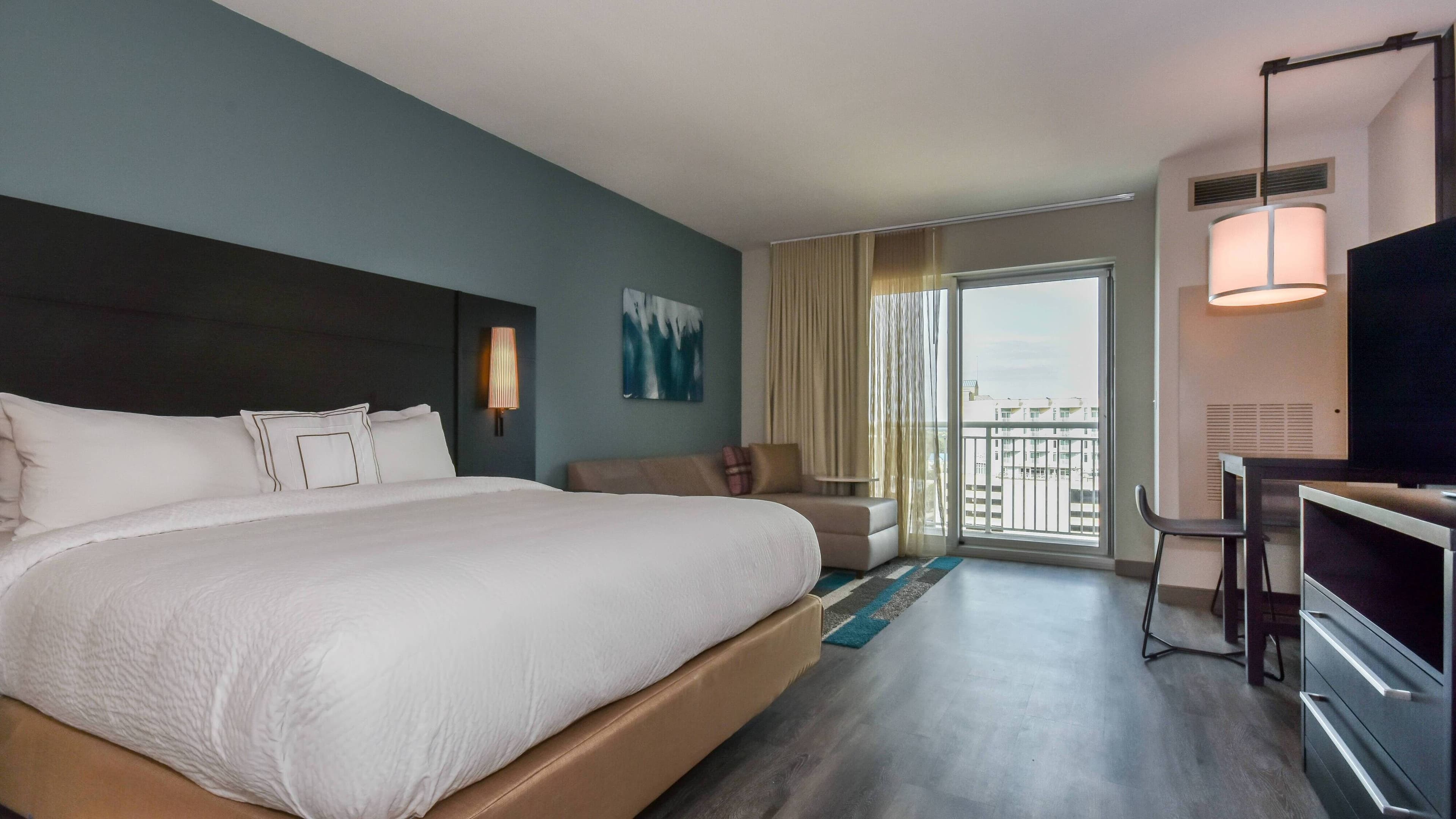 King Studio Suite - Image 5