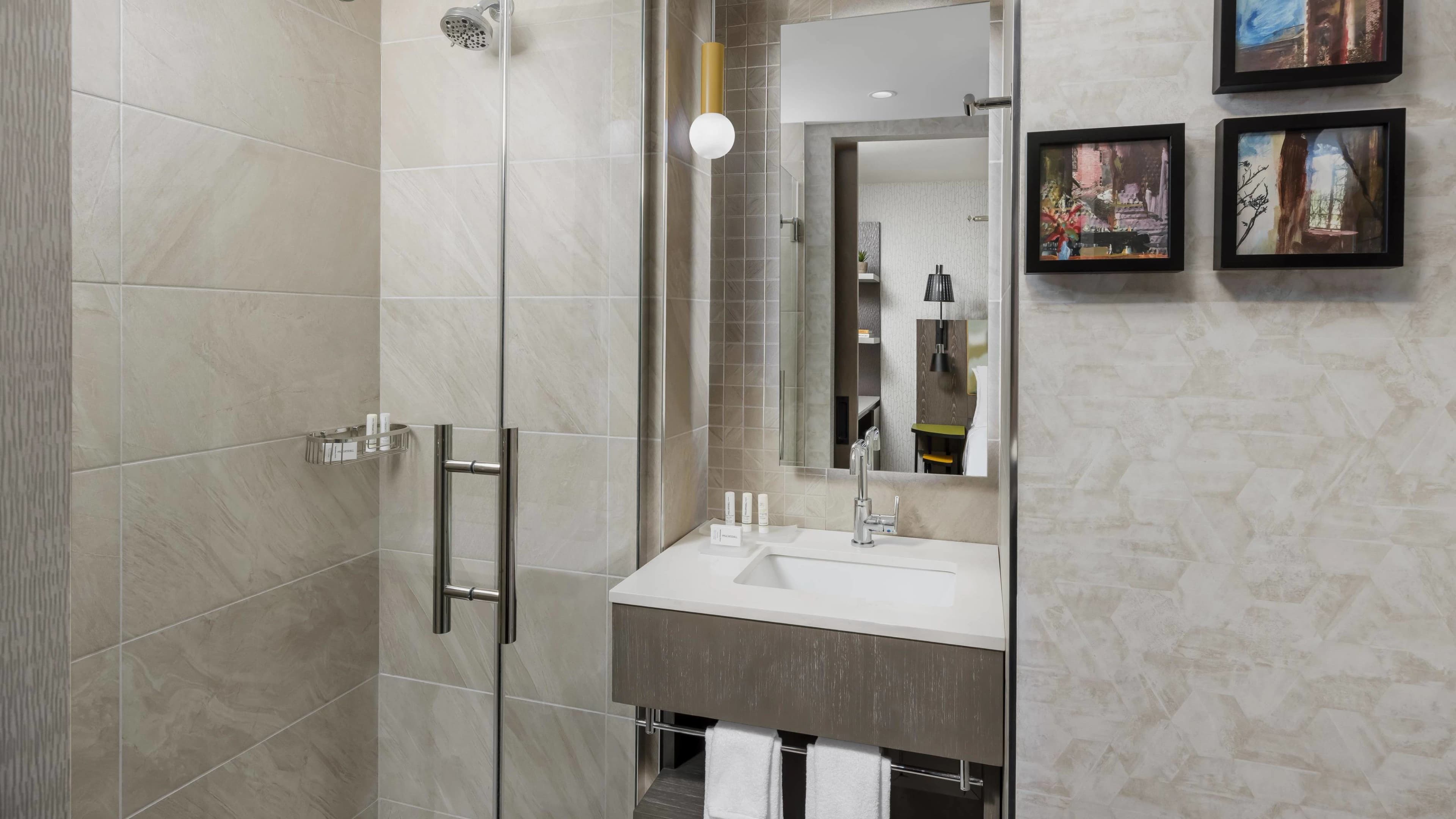Full Kitchenette - Image 6