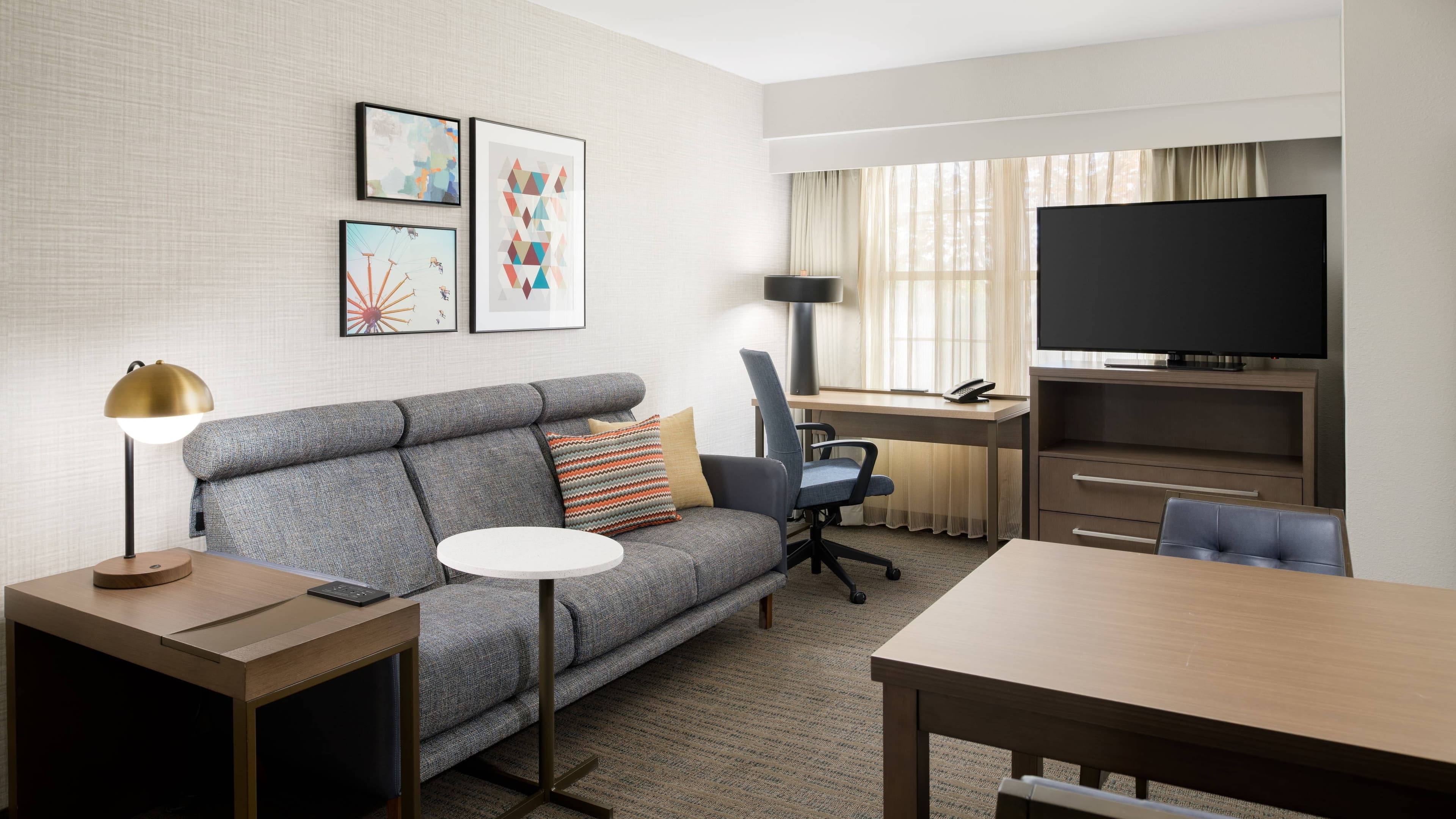 King One Bedroom Suite - Image 3