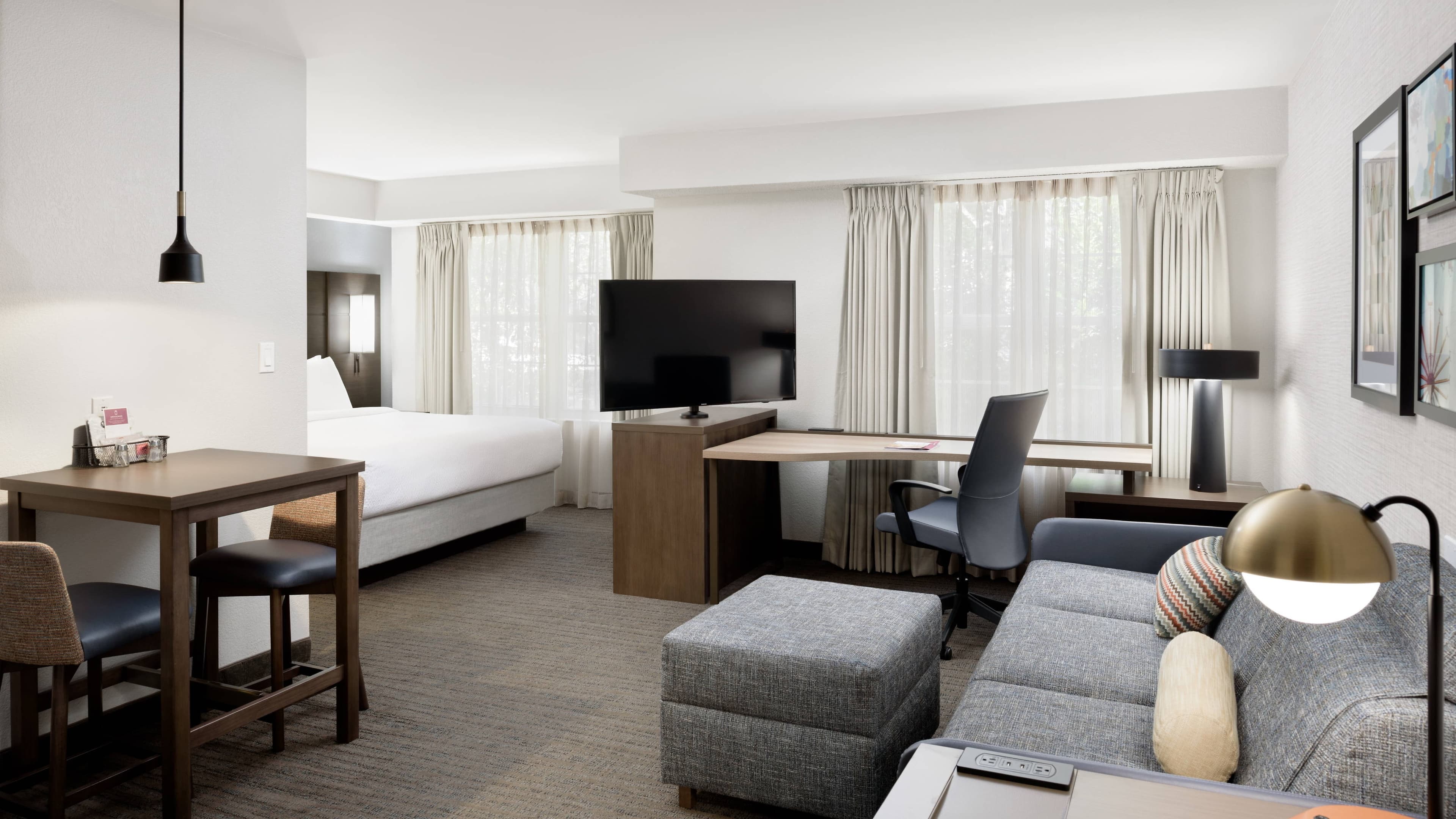 King Studio Suite - Image 1