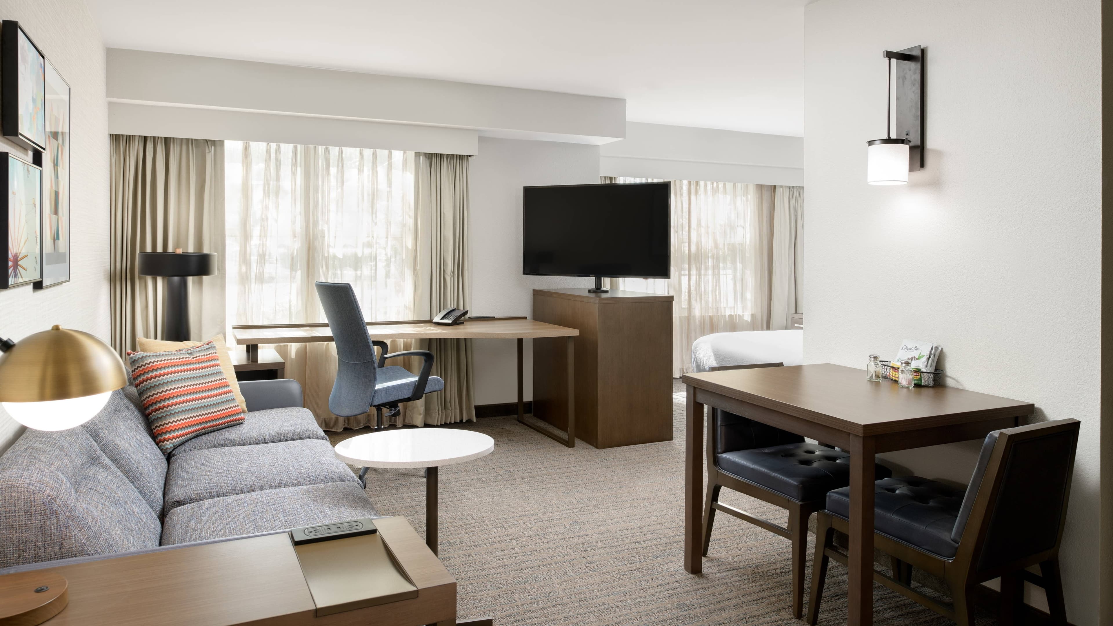 King Studio Suite - Image 2