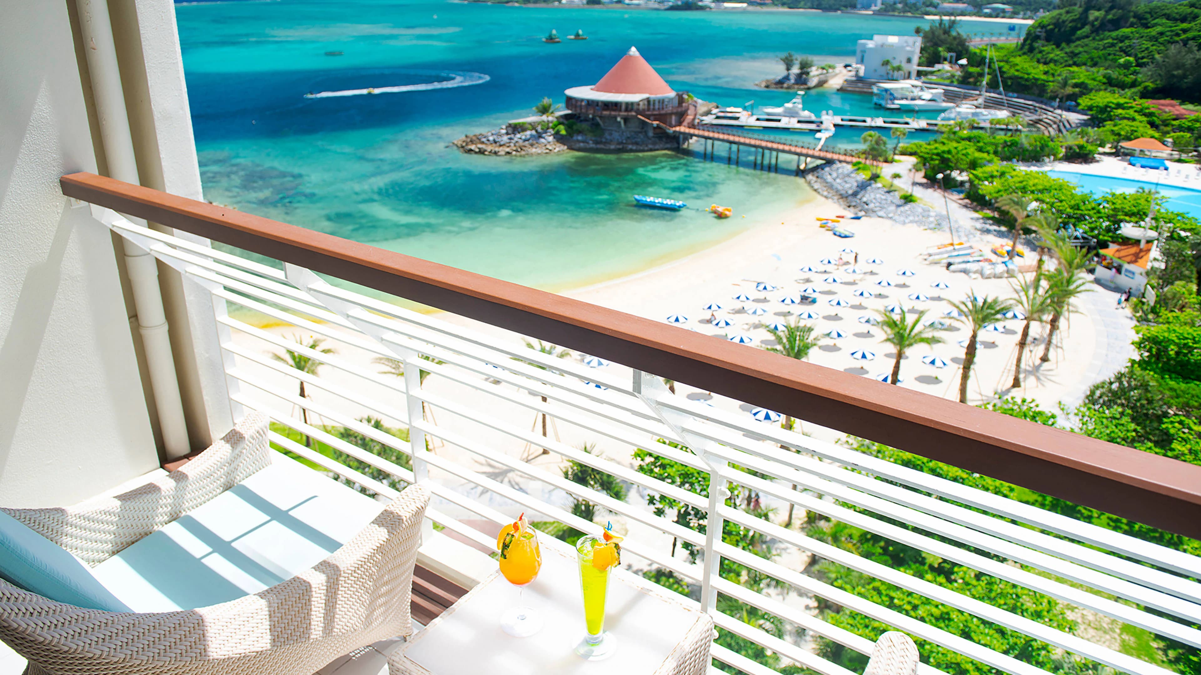Superior Twin Beach View - Image 4