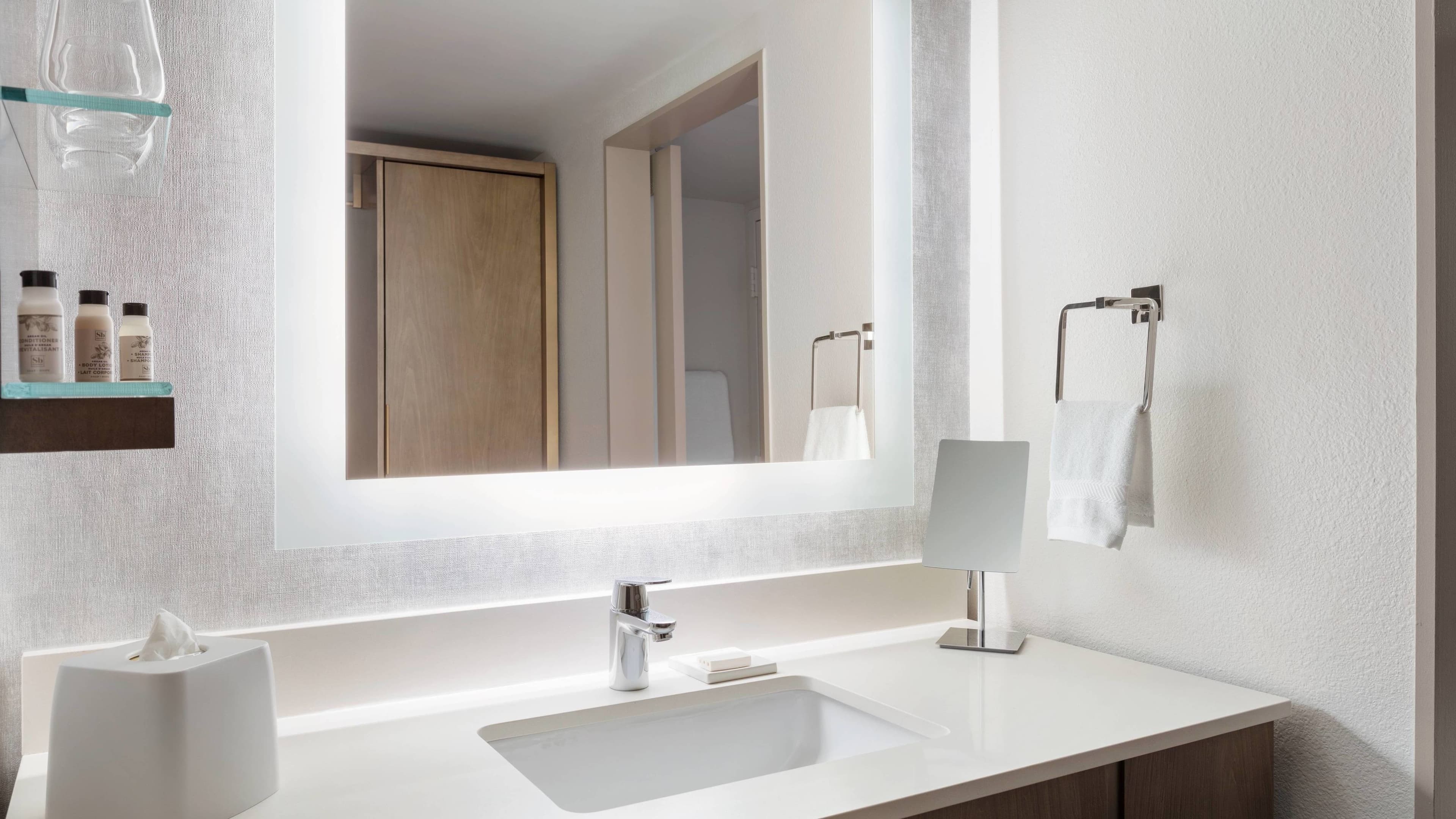 King Bayview - Image 4