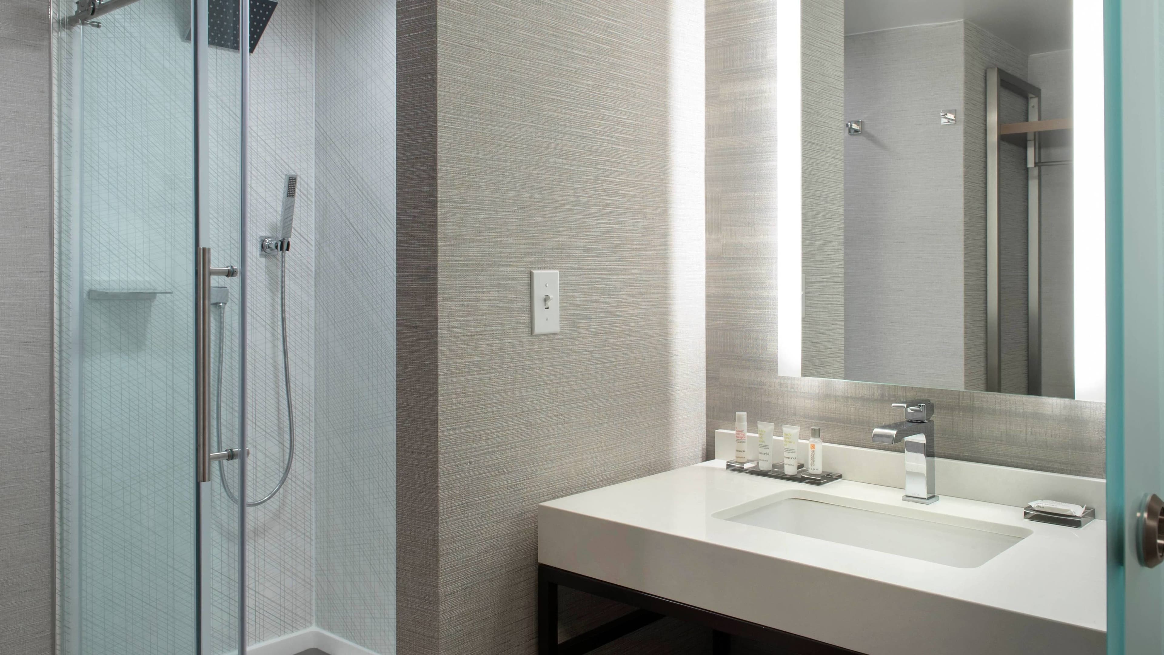 Norfolk Waterside Marriott - Image 5