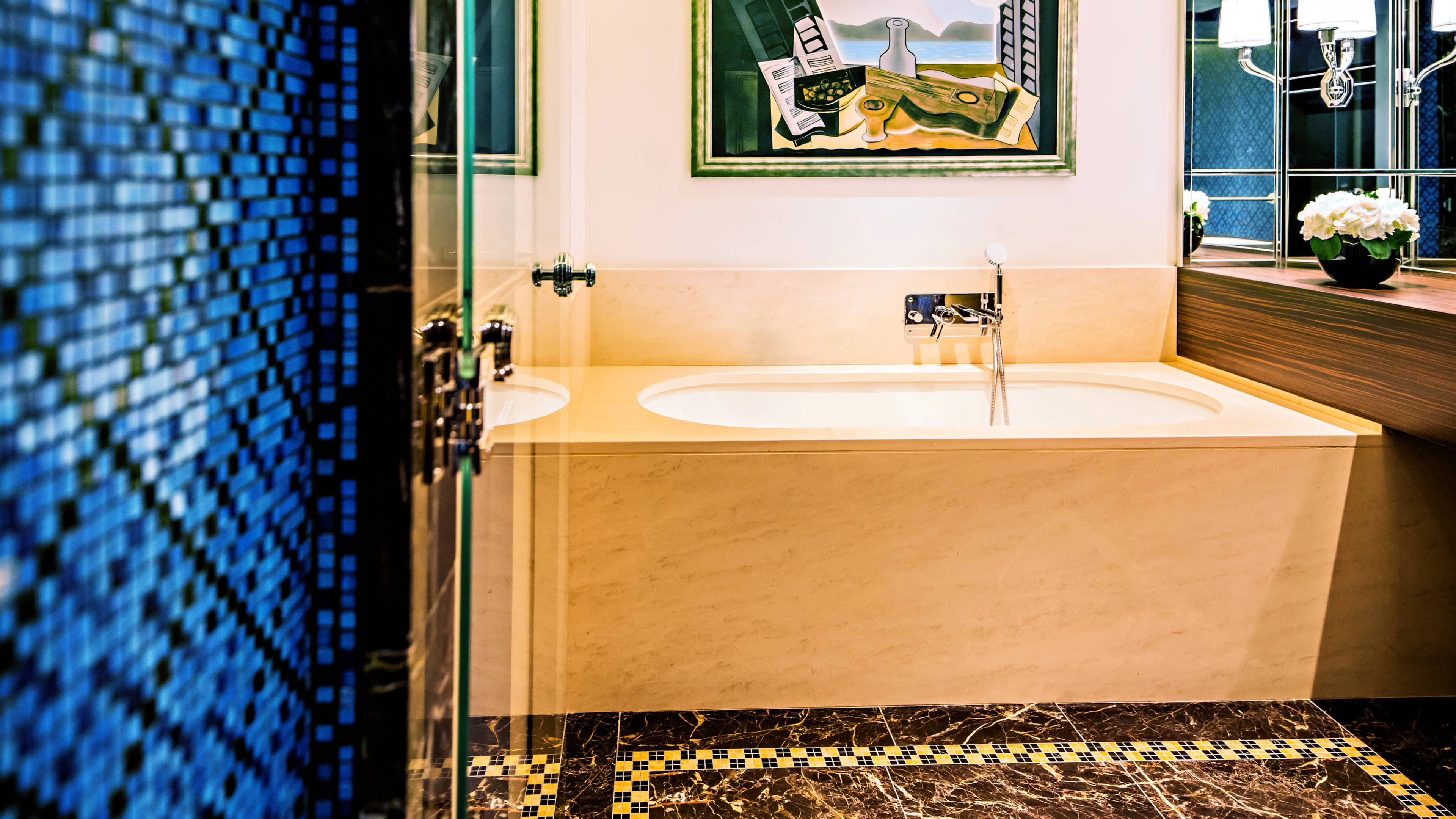 Macassar Suite - Image 8