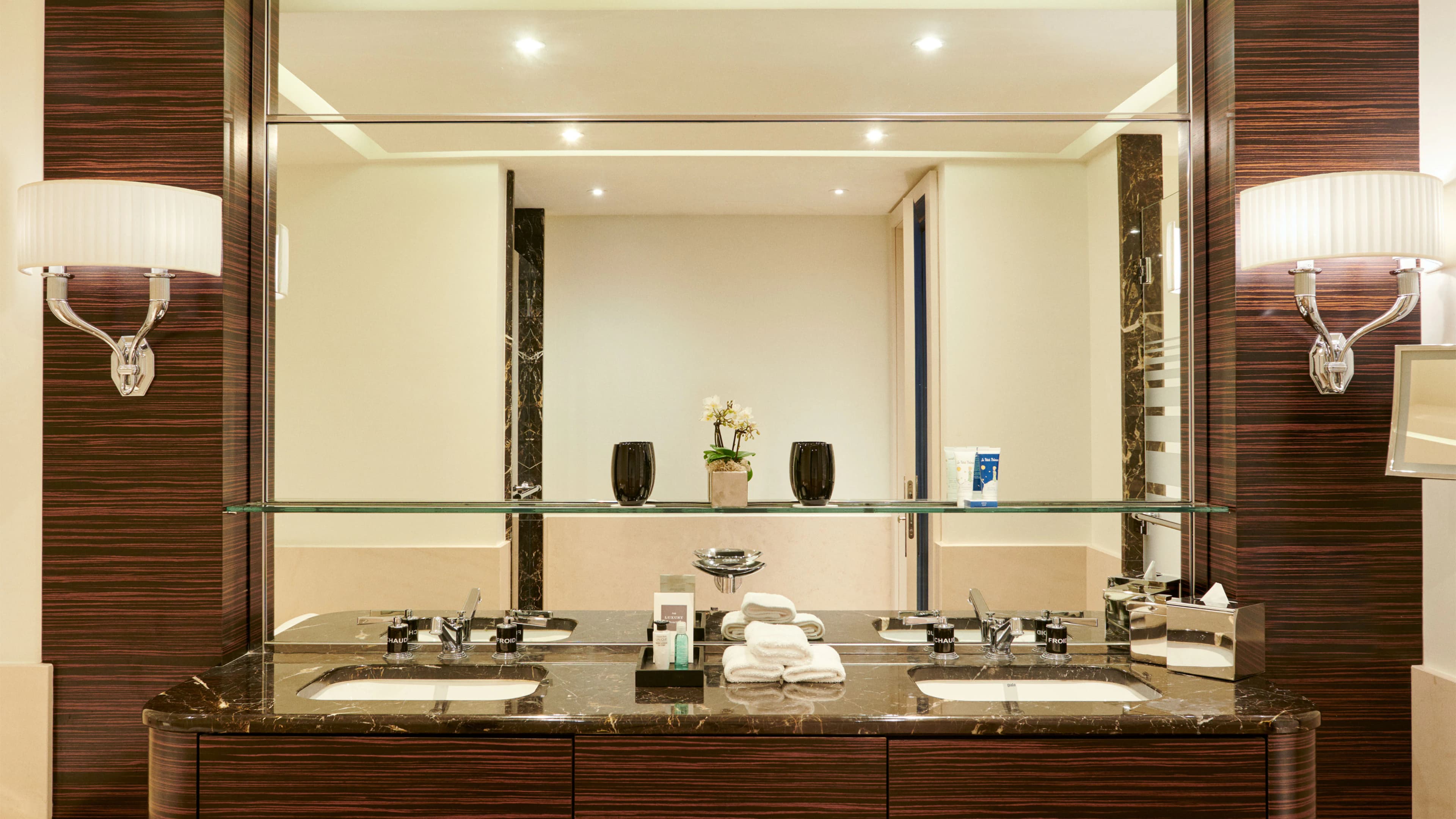 Macassar Suite - Image 14