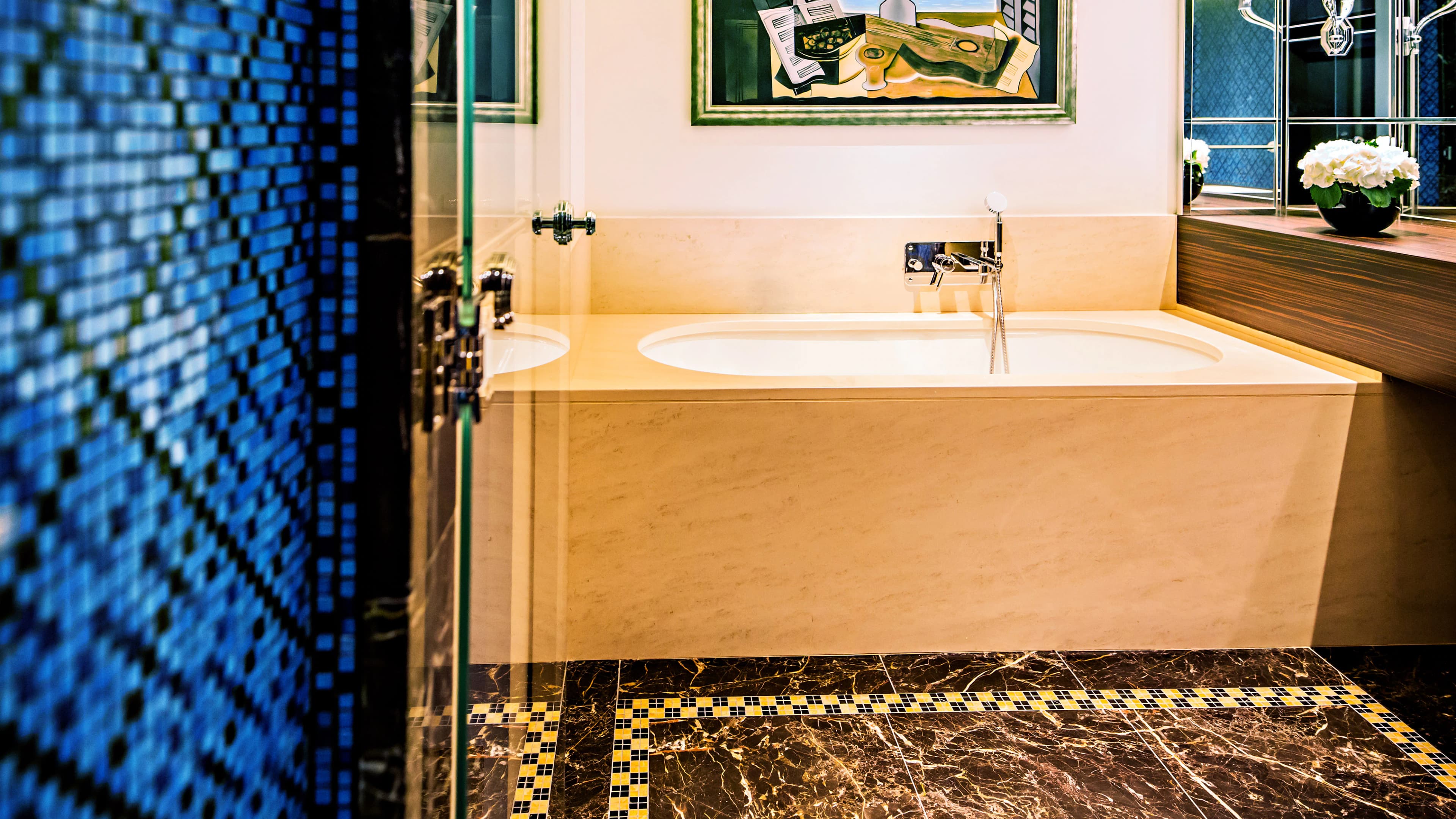 Macassar Suite - Image 17