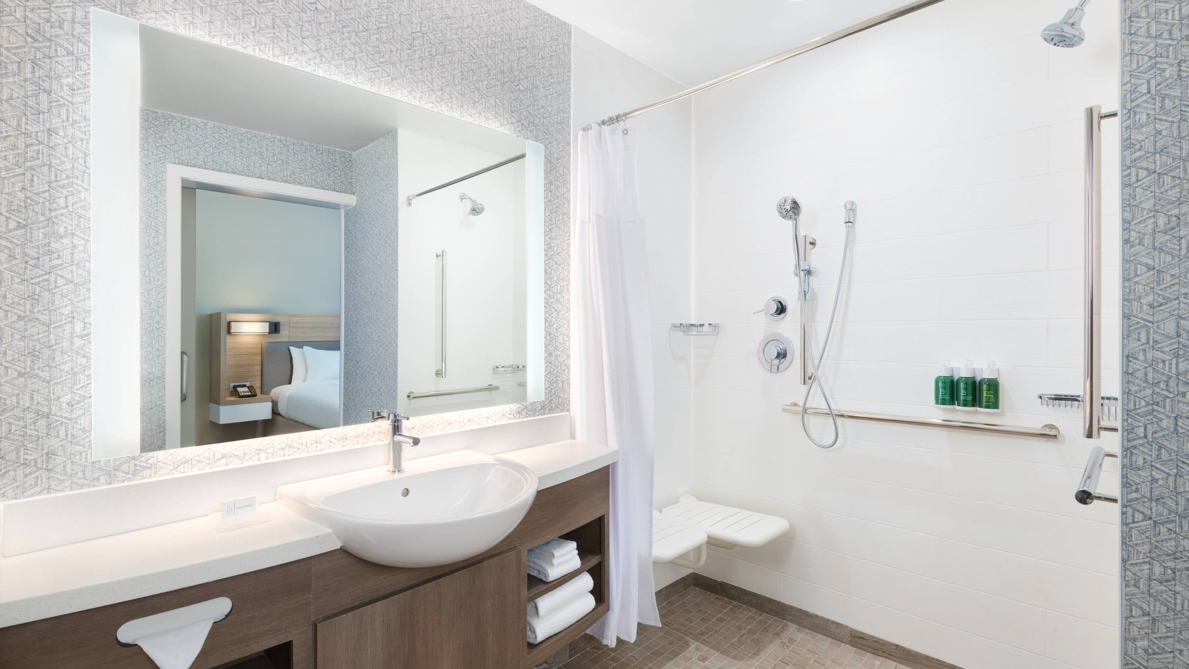 King Suite - Image 5