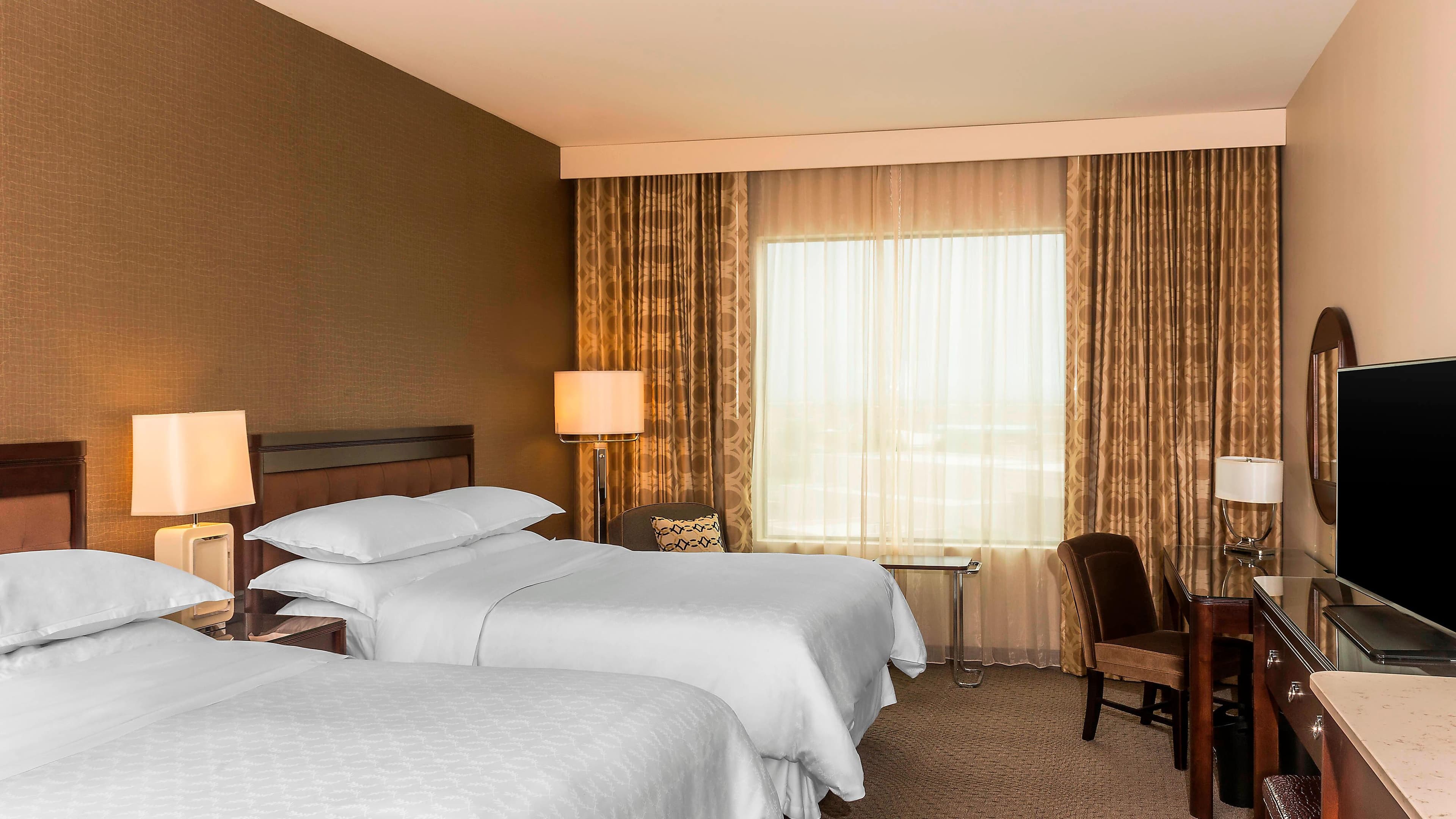 Sheraton Mesa Hotel at Wrigleyville West - Image 3