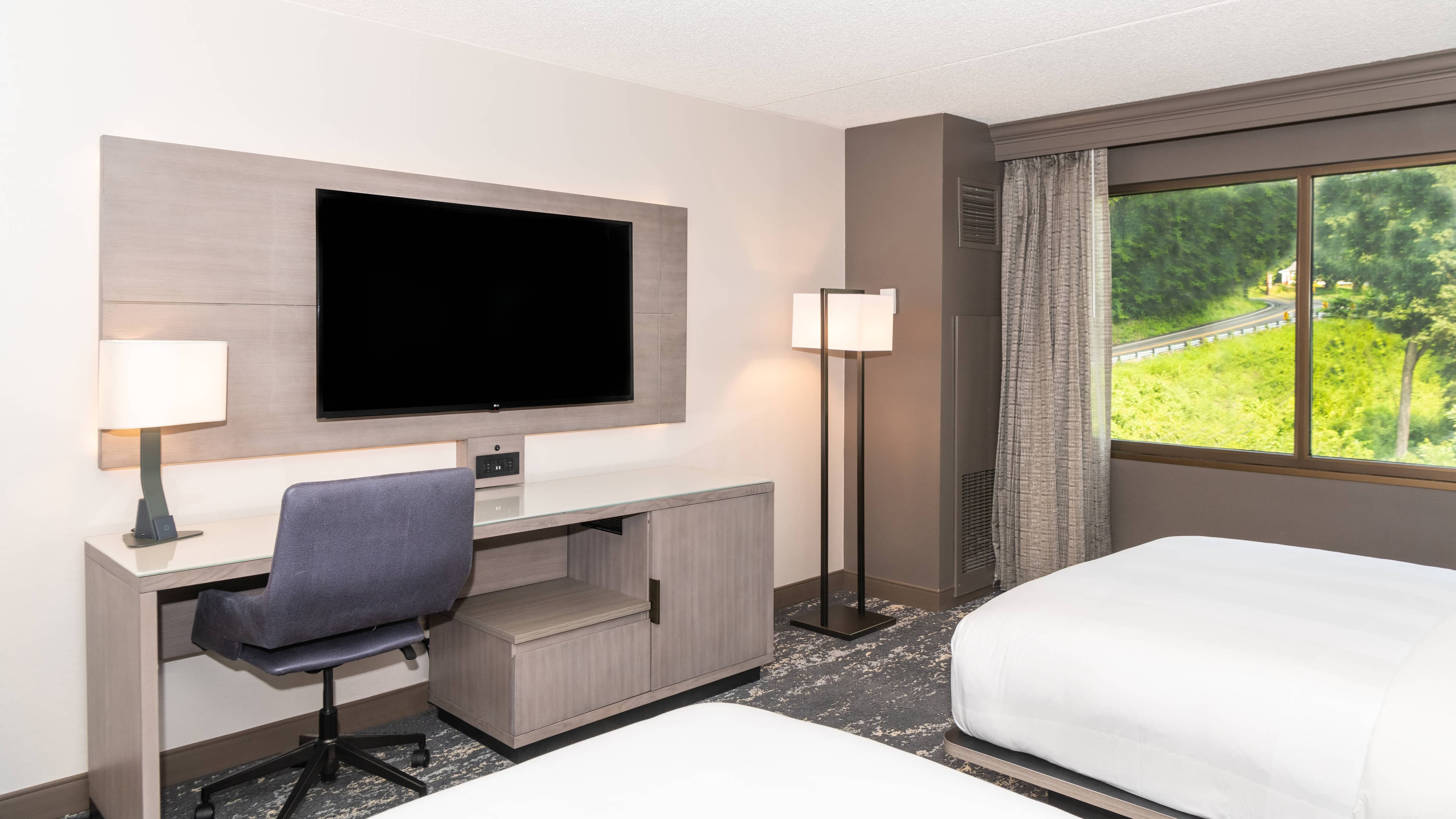 Pittsburgh Airport Marriott - Image 4