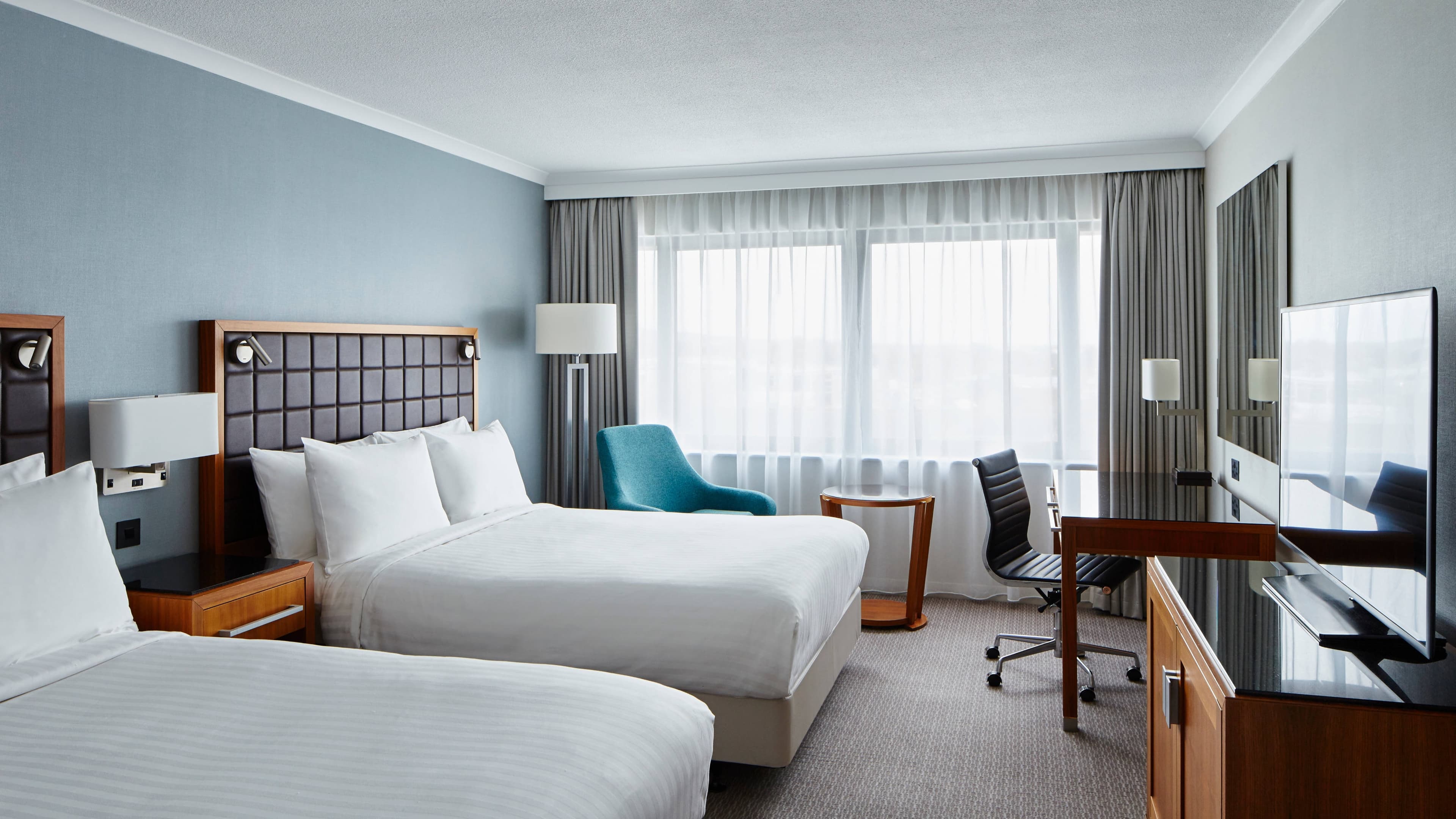 Portsmouth Marriott Hotel - Image 2