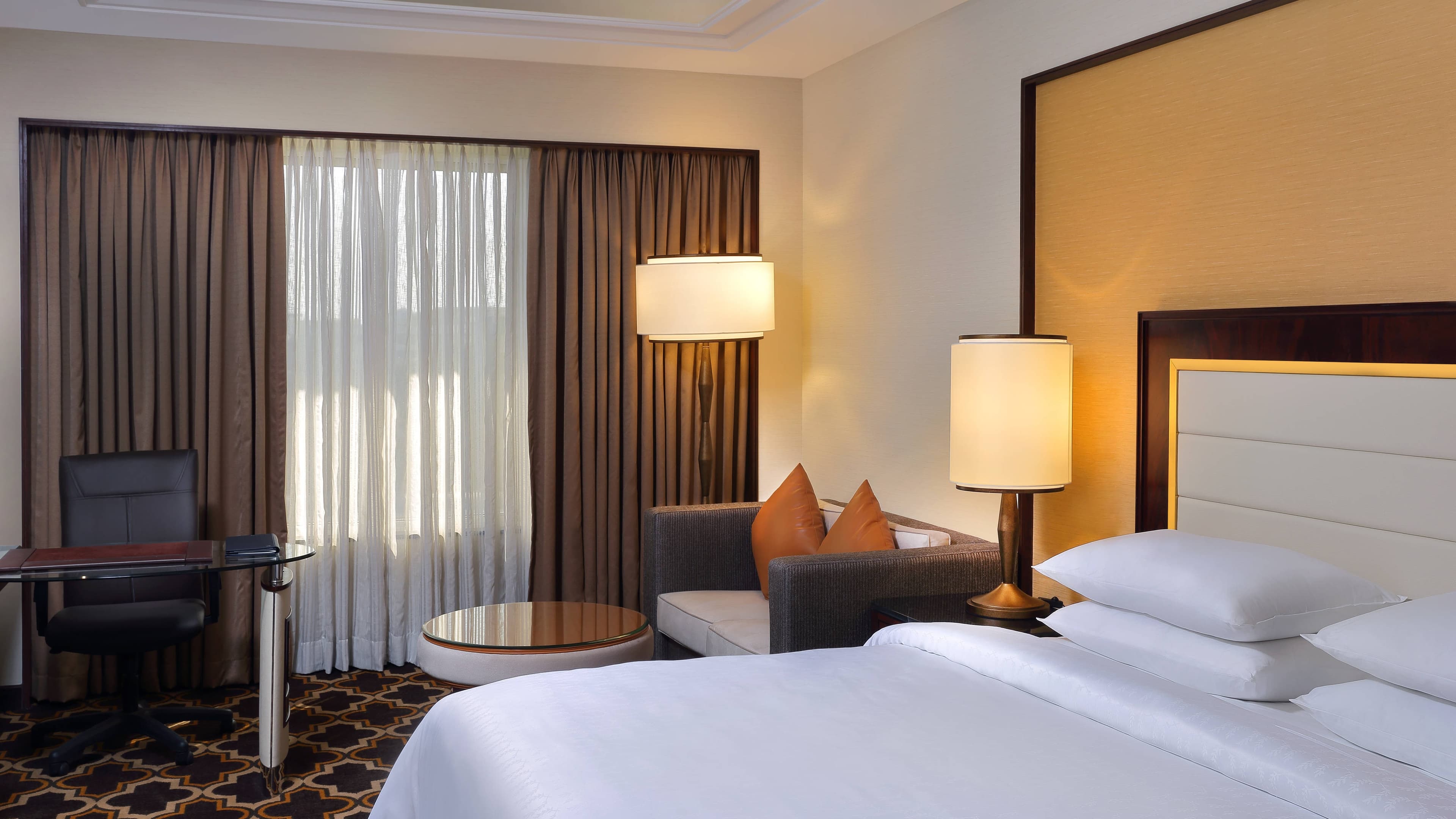 Sheraton Grand Pune Bund Garden Hotel - Image 2