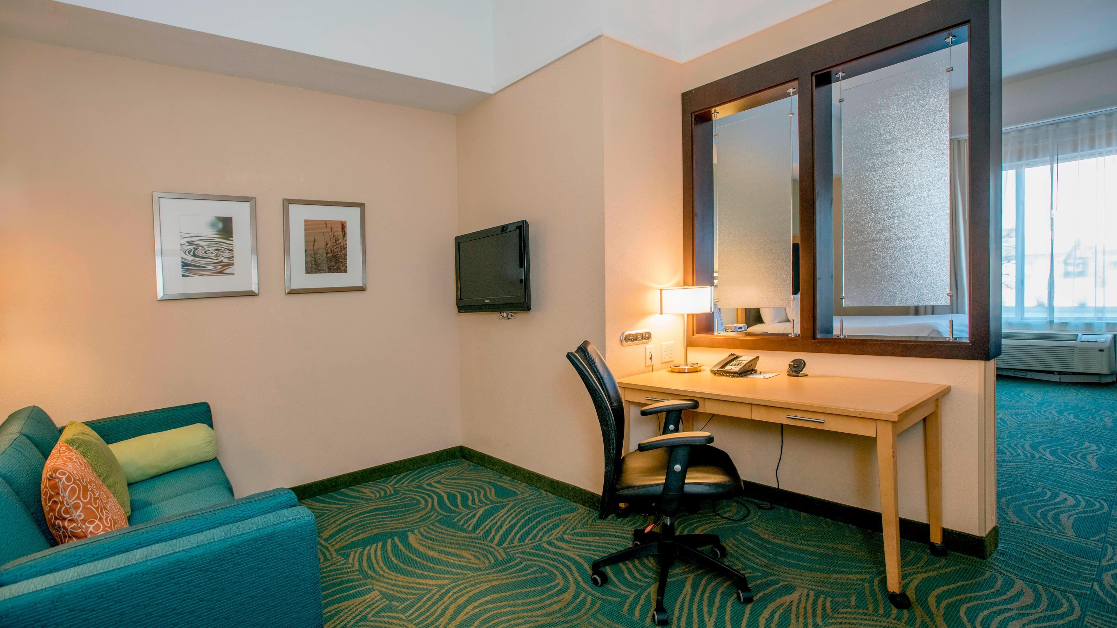 SpringHill Suites Pueblo Downtown - Image 4