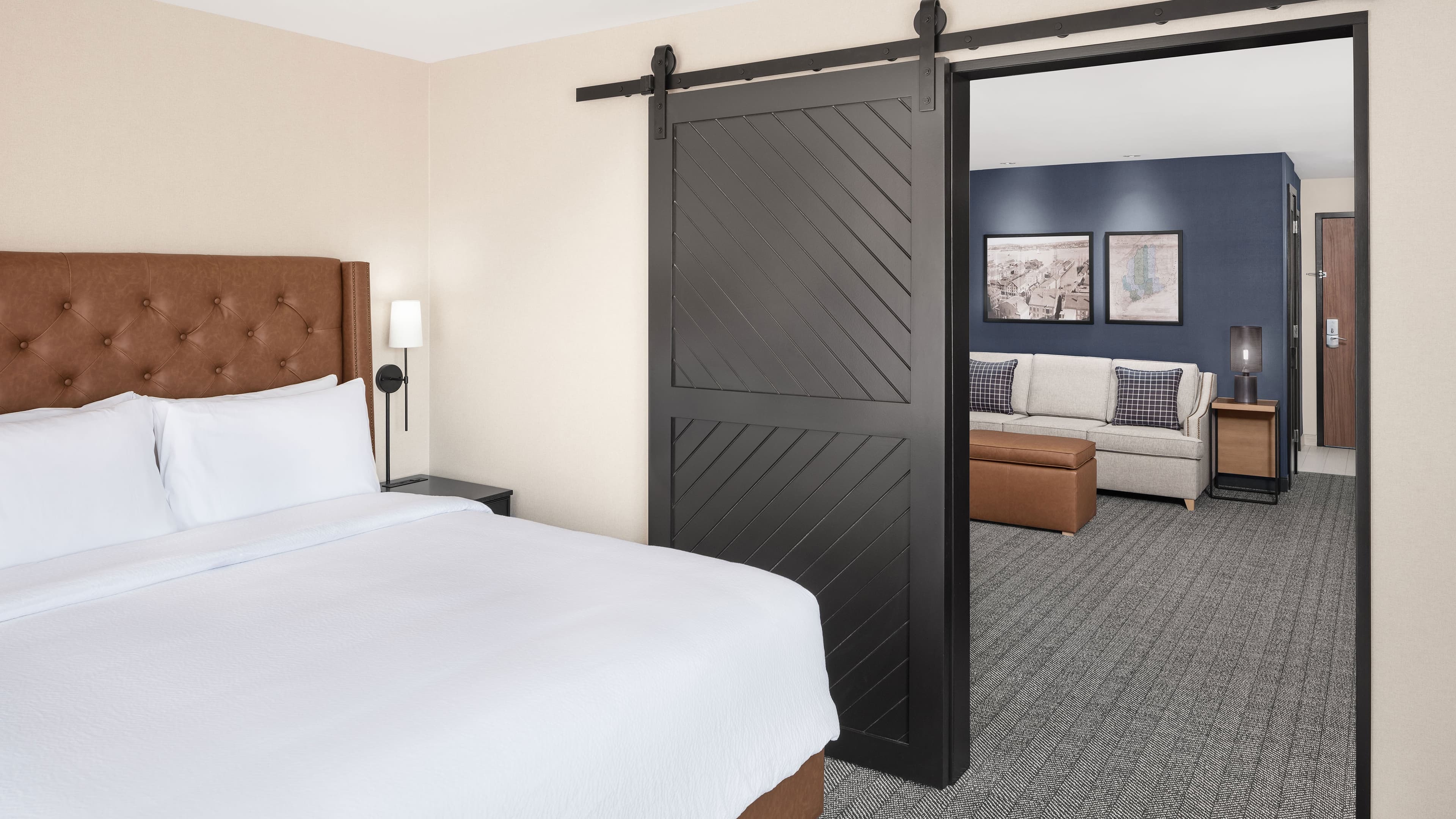 Courtyard Portland Downtown/Waterfront - Image 4