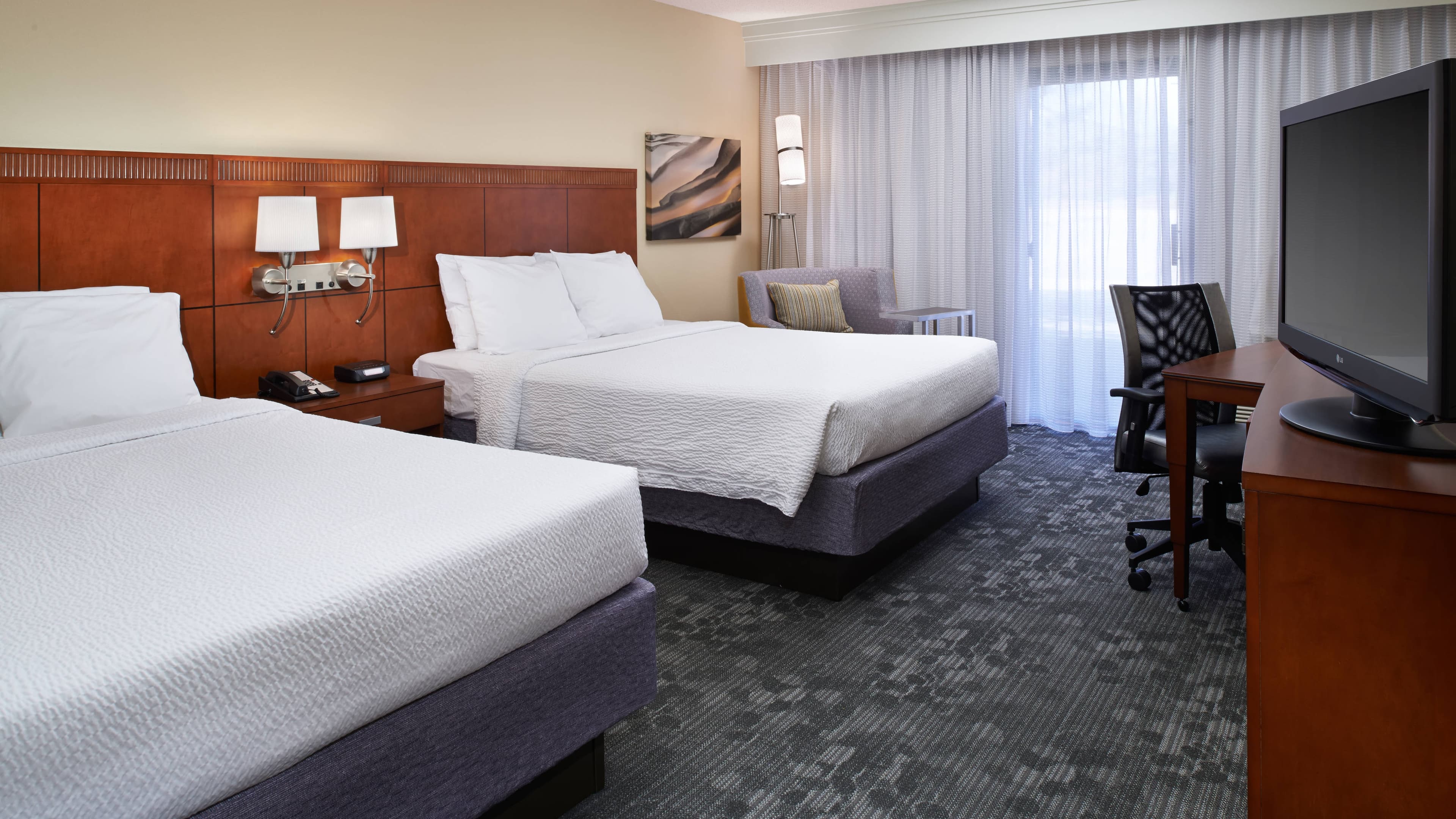 Courtyard Rockford - Image 5