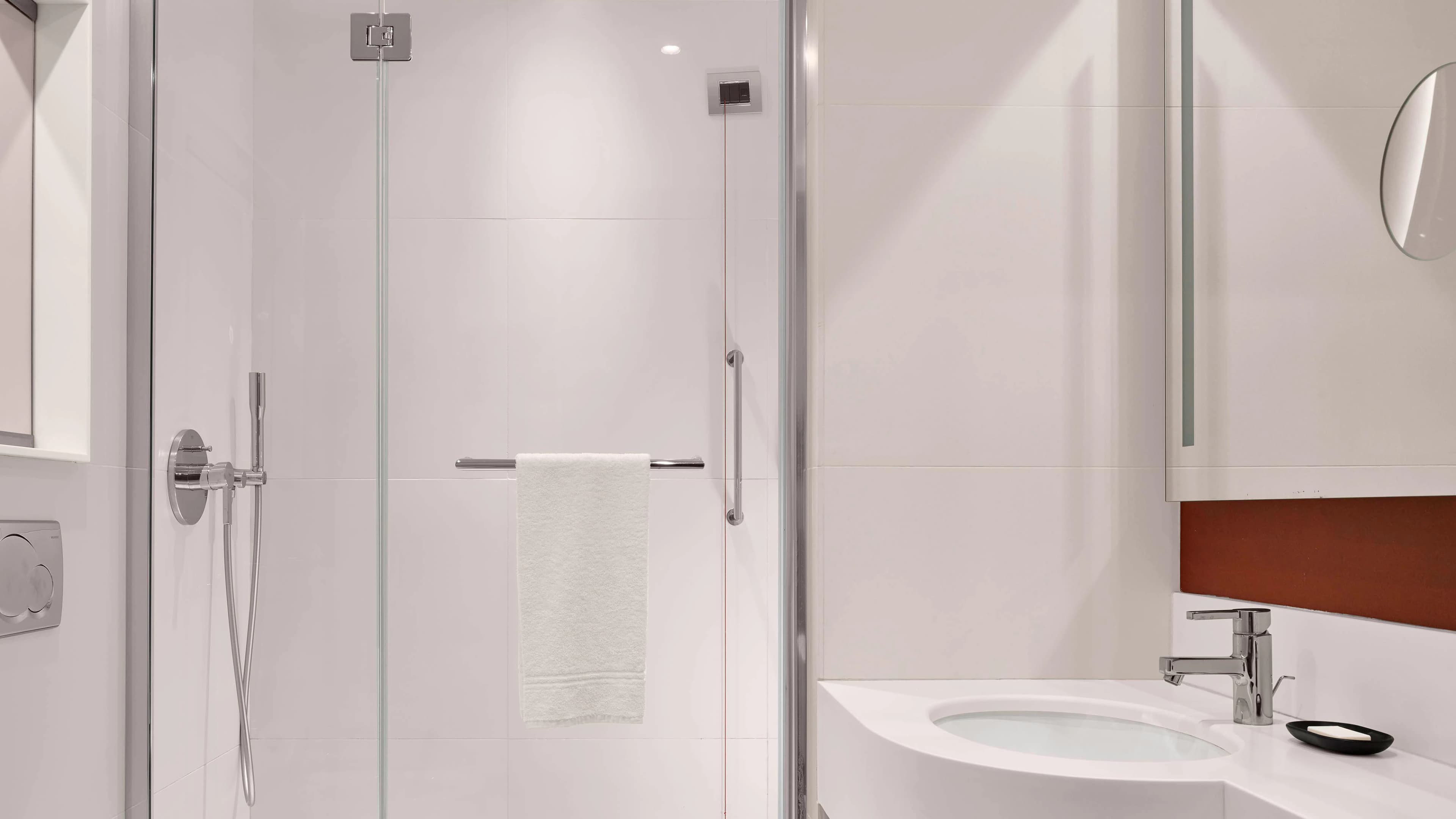 Superior Guest Room - Image 6