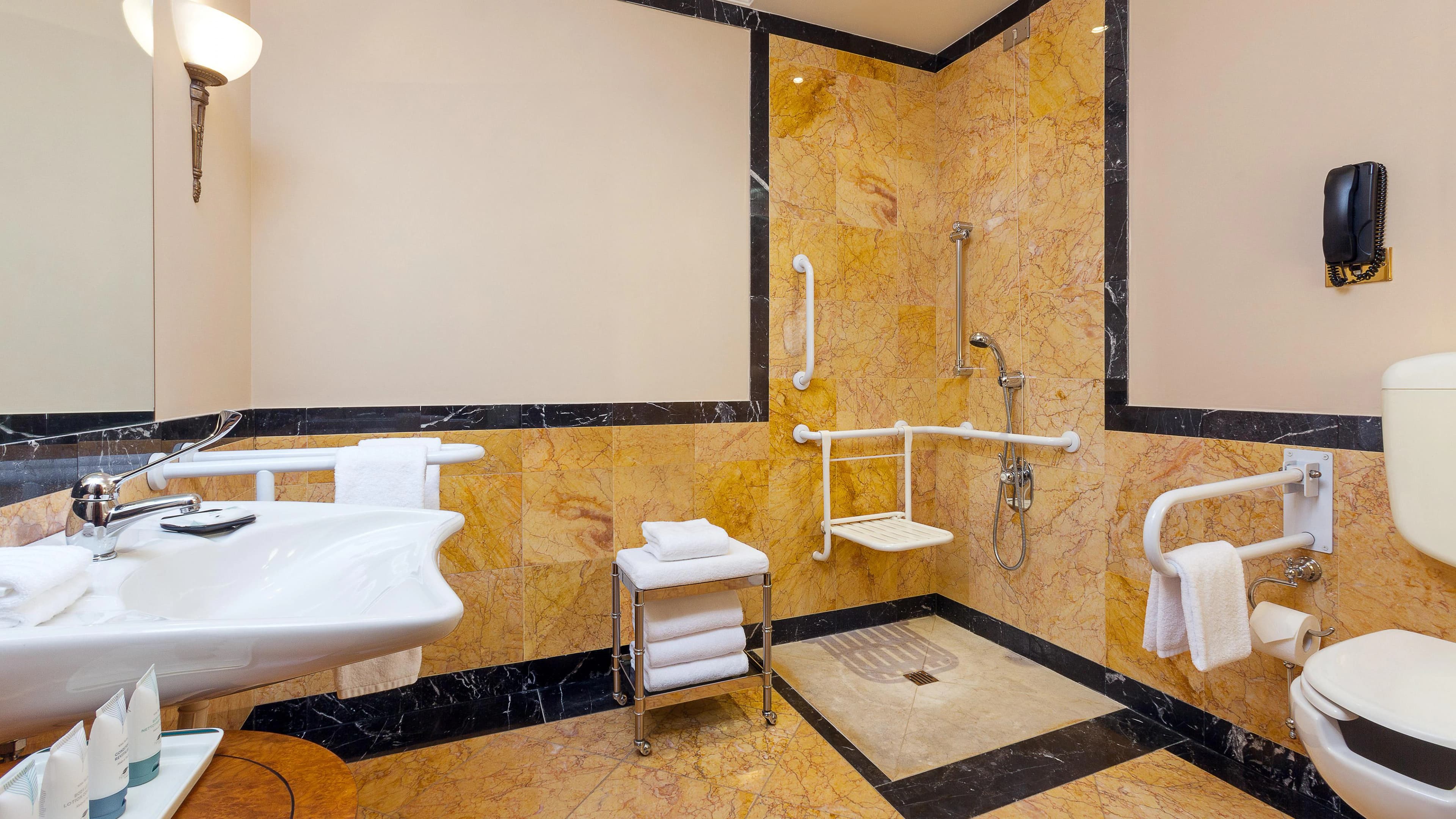 Grand Luxe - Image 6
