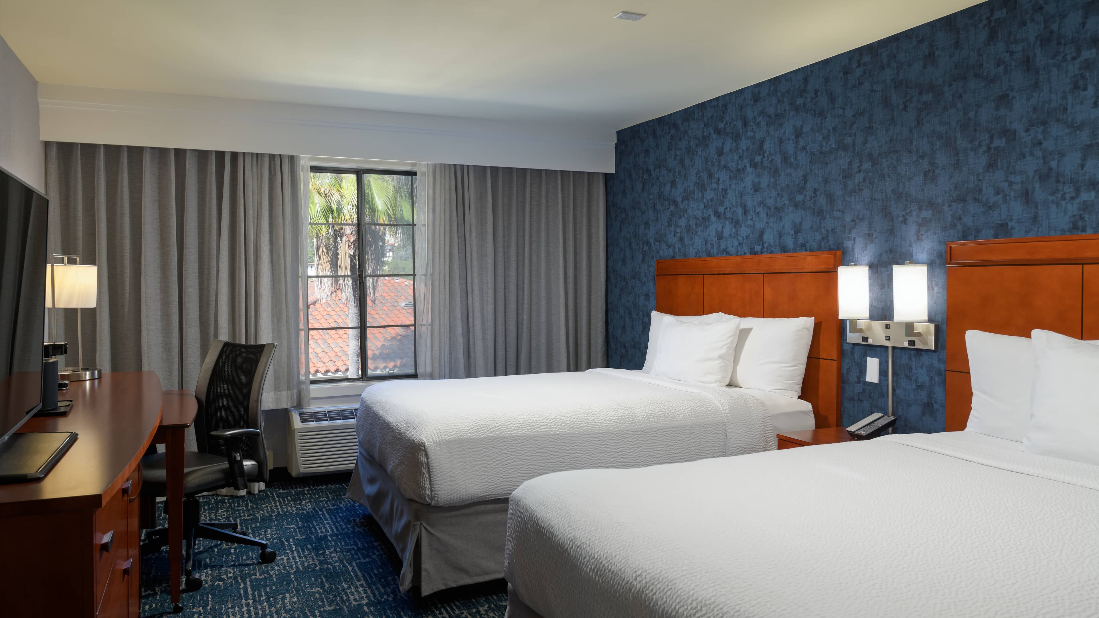 Two Queen Beds - Image 1