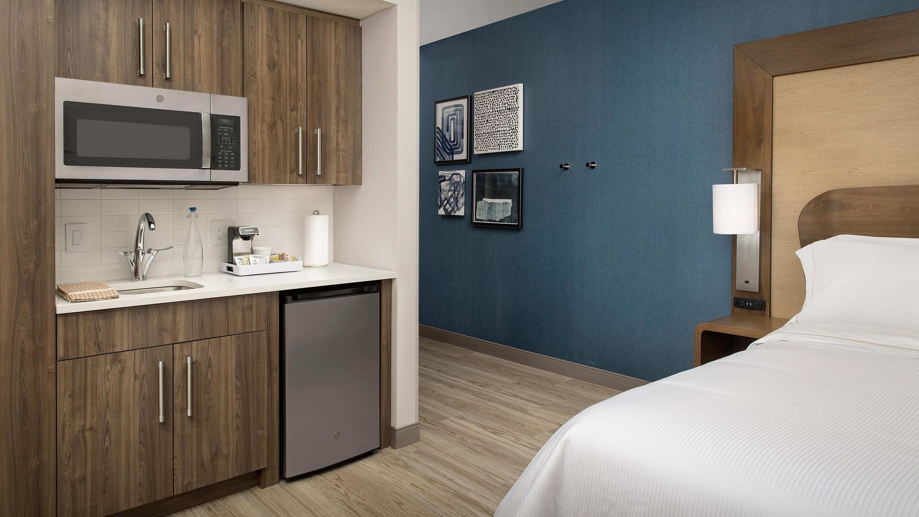 Element Seattle Sea-Tac Airport - Image 3