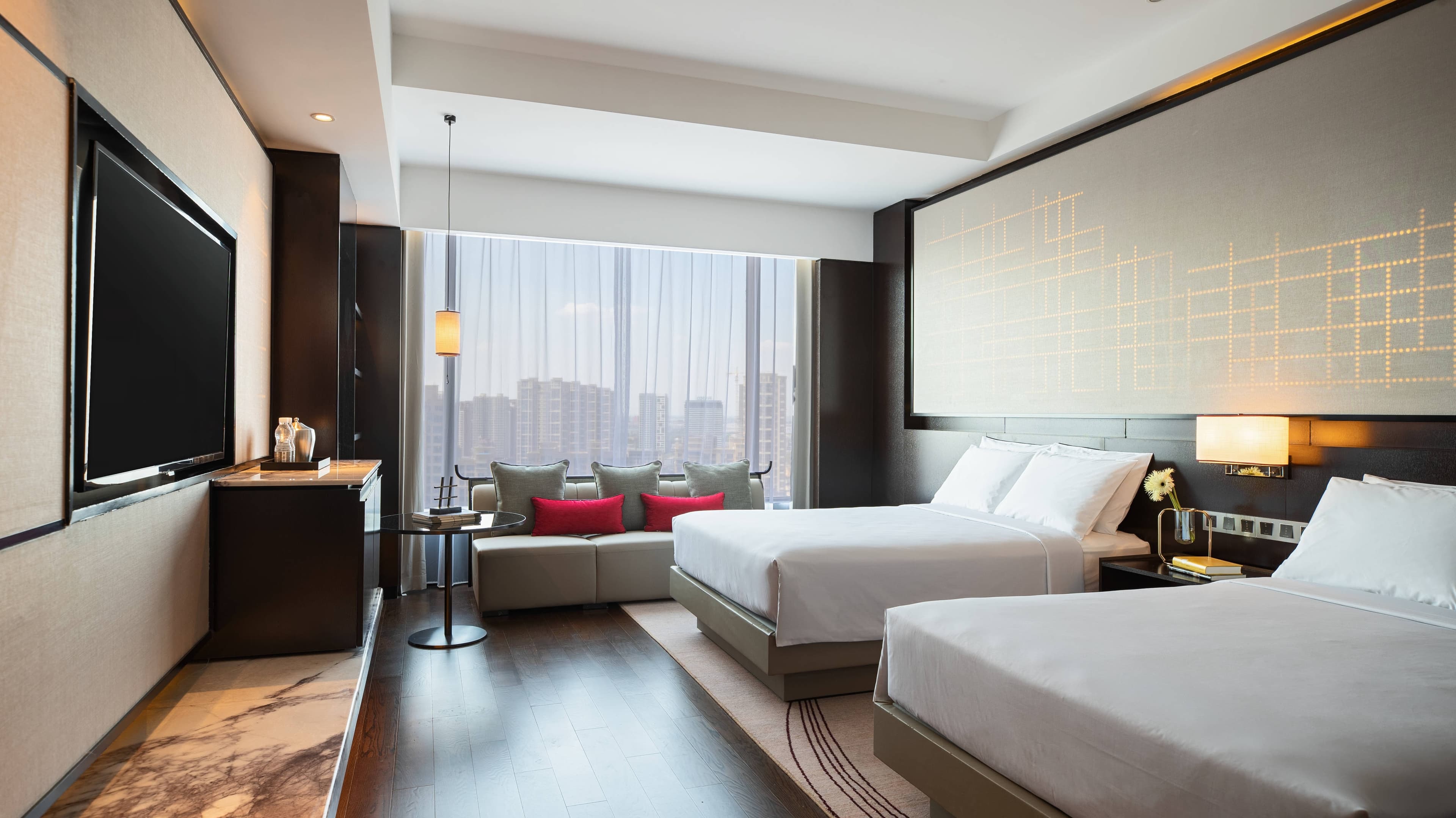 Renaissance Shenyang West Hotel - Image 4