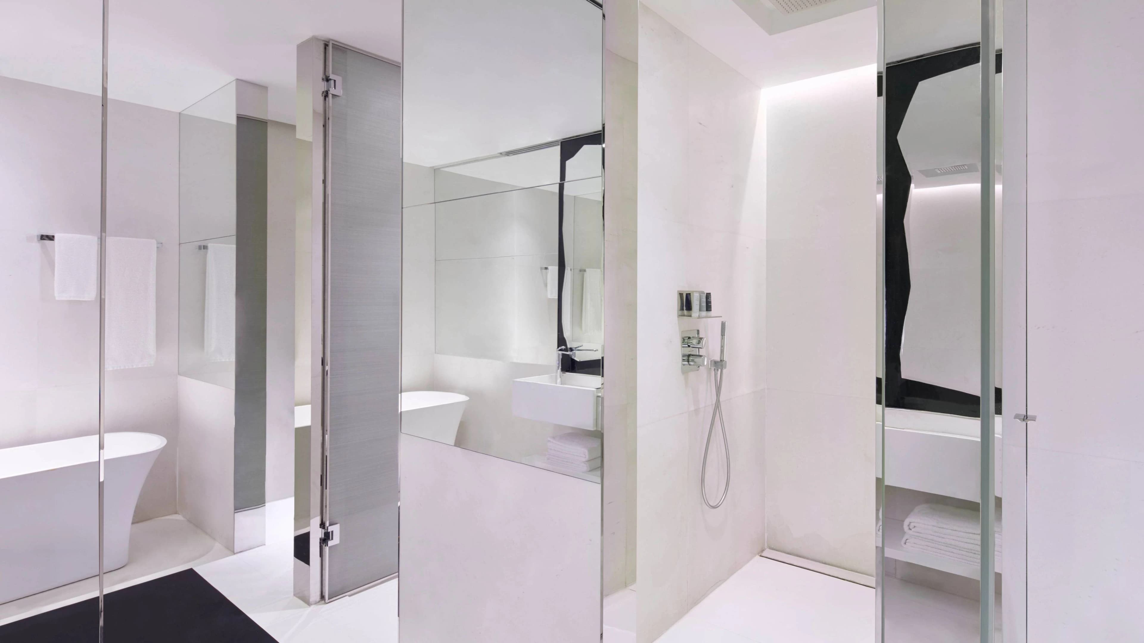 JW Marriott Hotel Singapore South Beach - Image 5