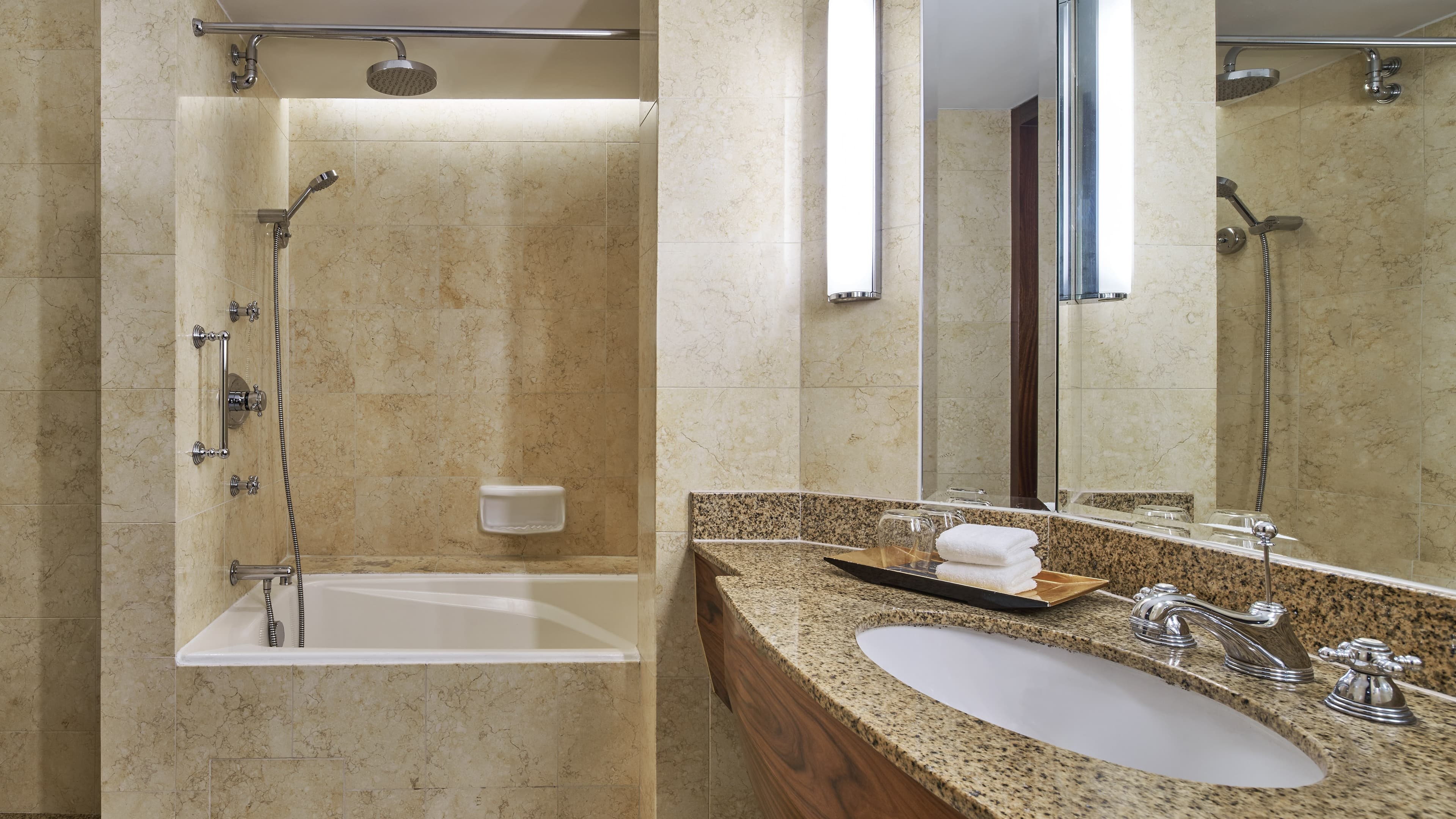 Sheraton Towers Singapore - Image 4