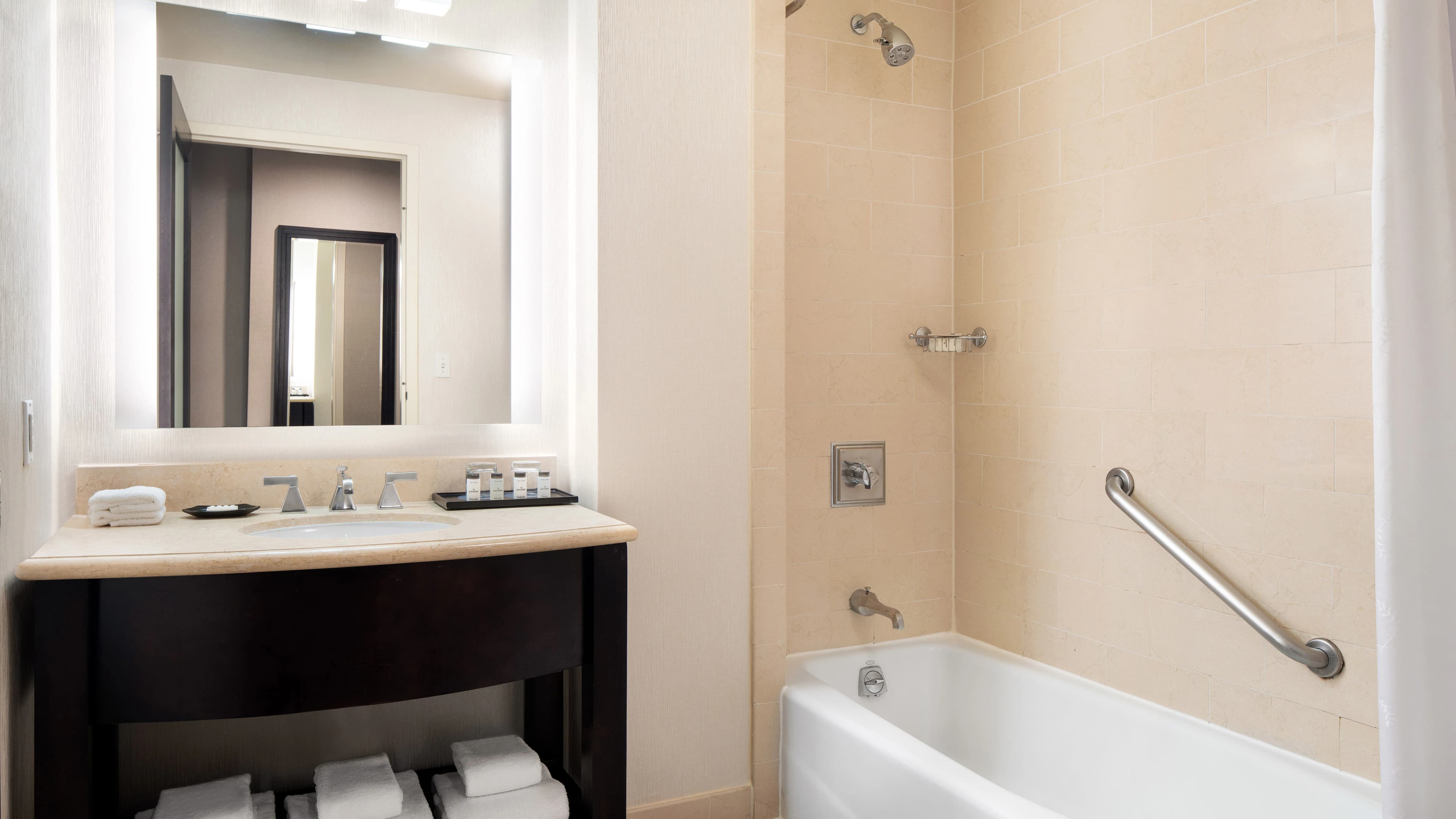 Sheraton Garden Grove - Anaheim South Hotel - Image 5