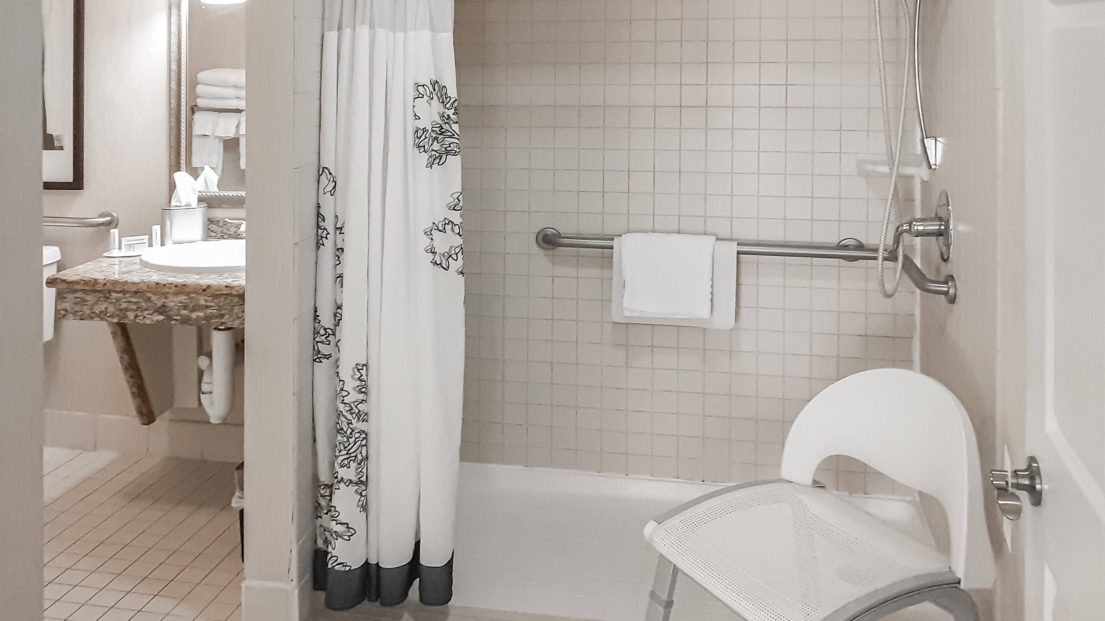 King Studio Suite - Image 7
