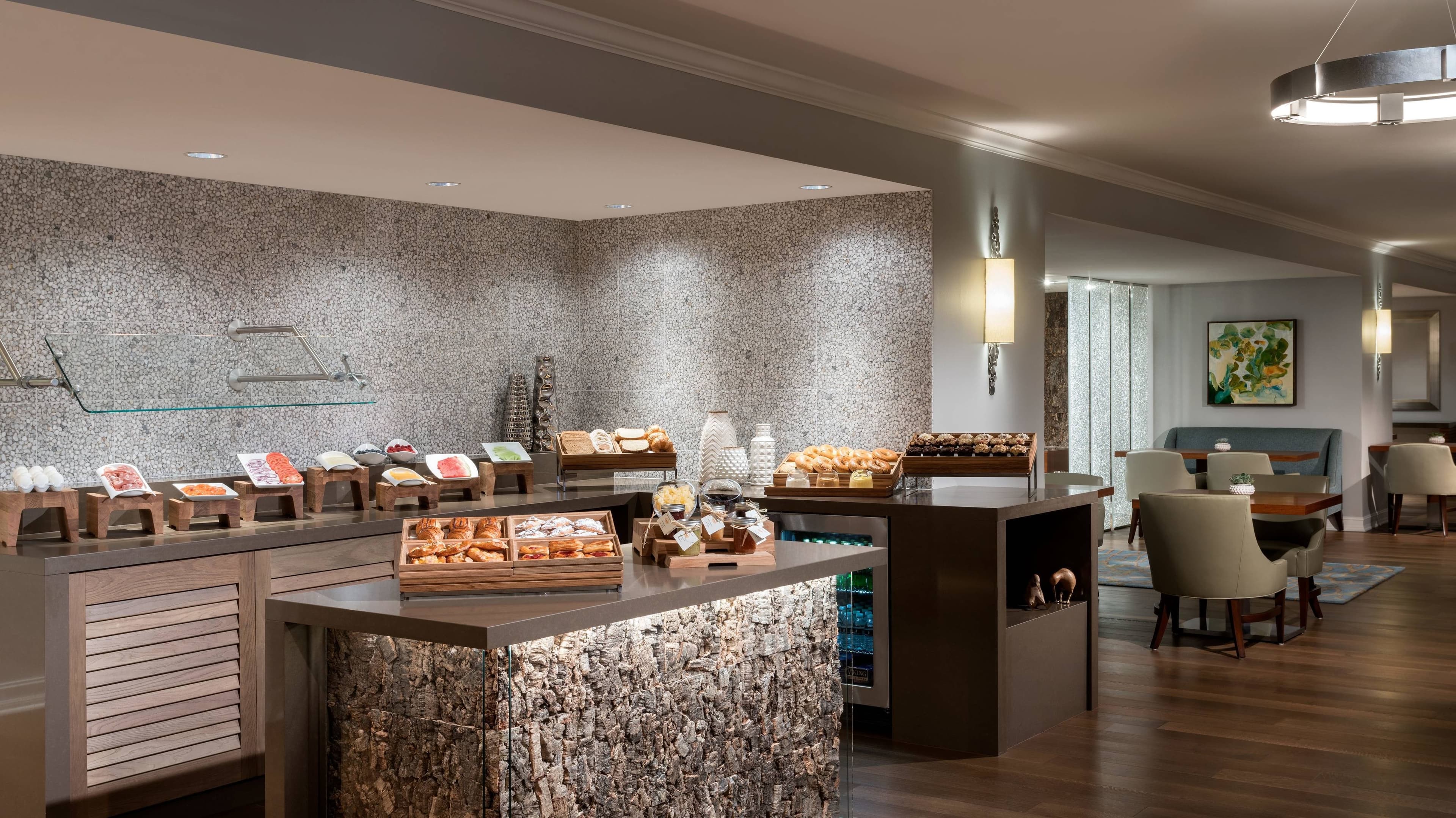Club level - Image 9