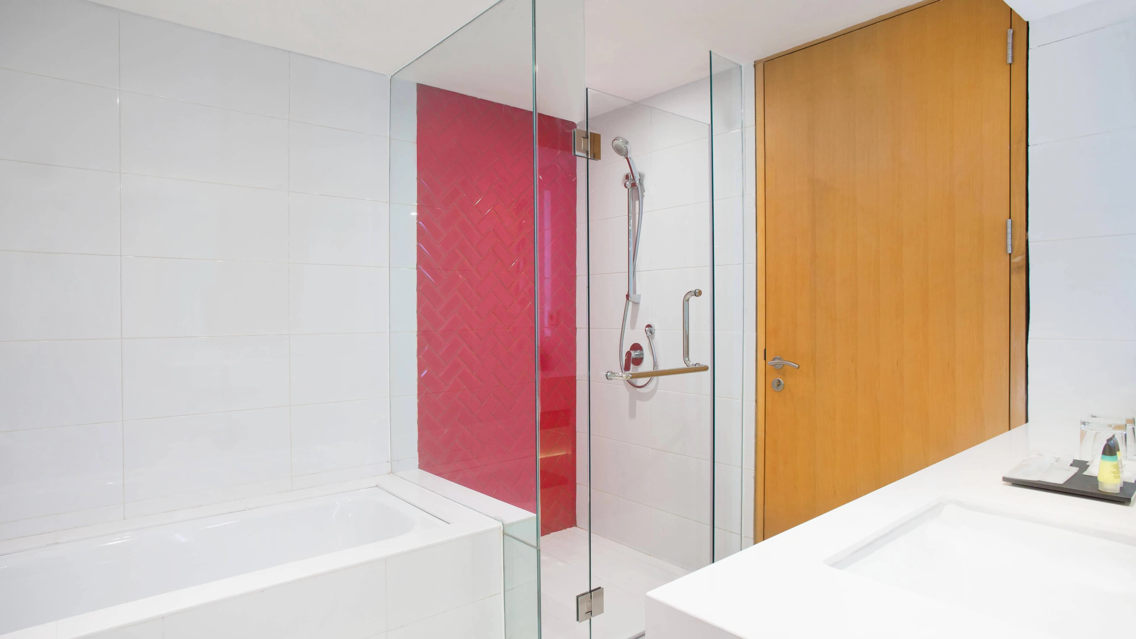 Four Points by Sheraton Surabaya, Tunjungan Plaza - Image 4