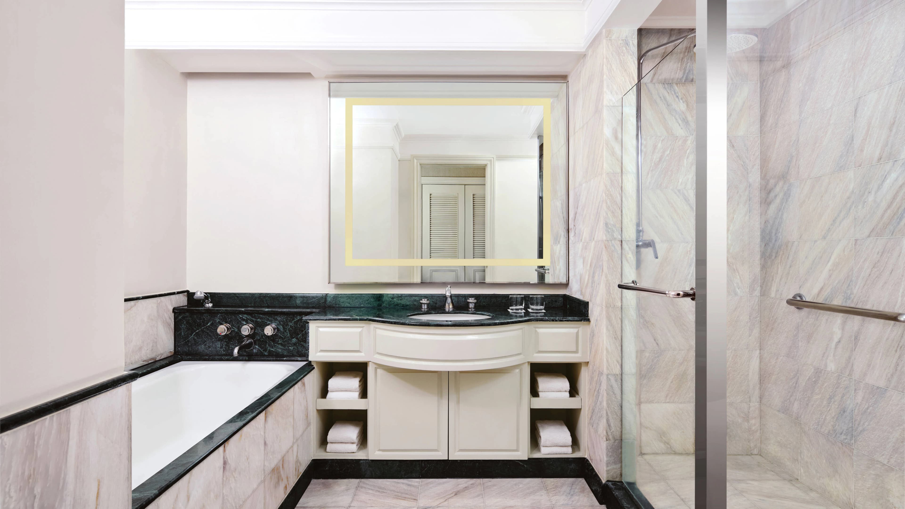 JW Marriott Hotel Surabaya - Image 5