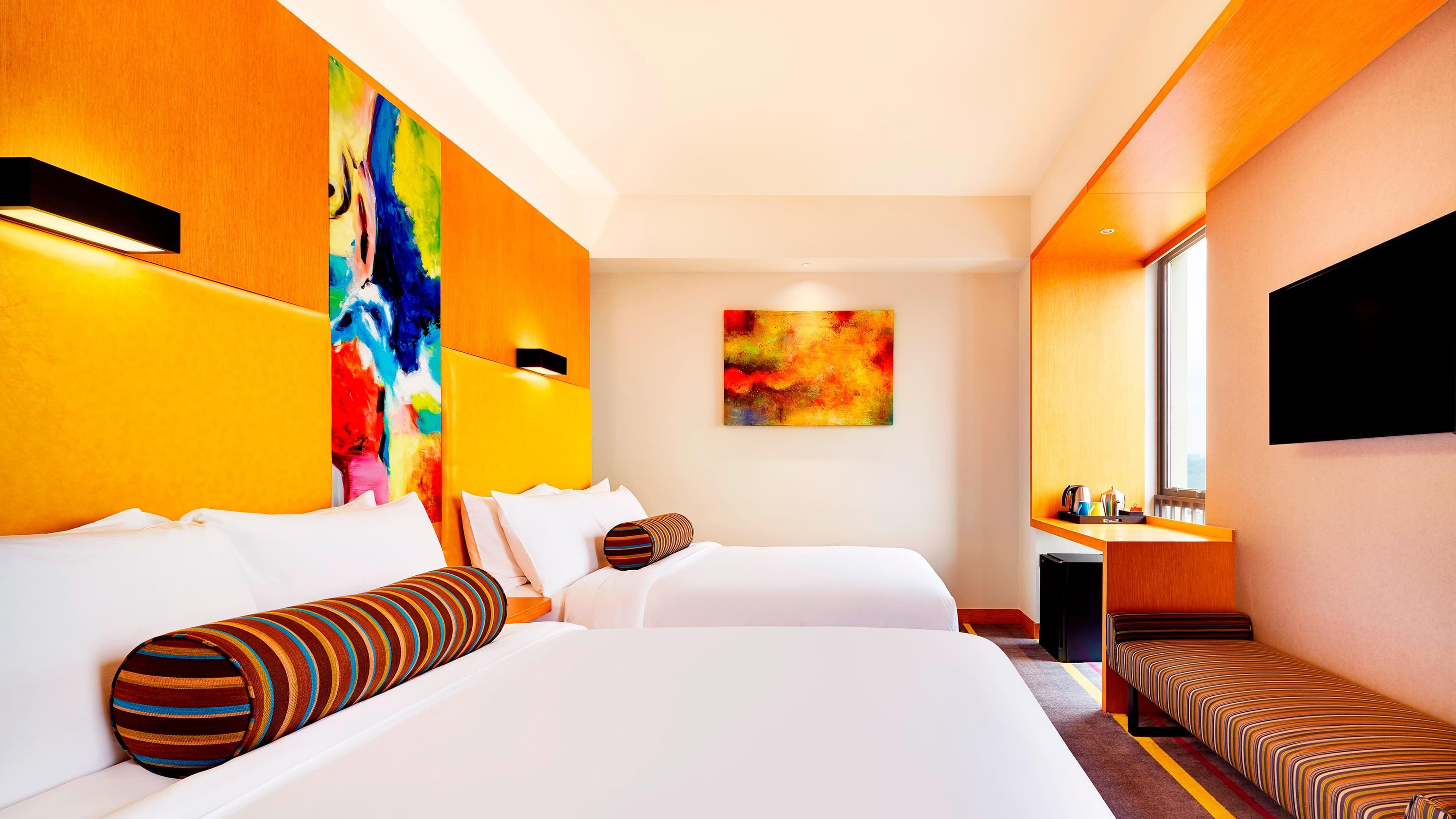 Aloft Dongguan Dynamic Town - Image 4