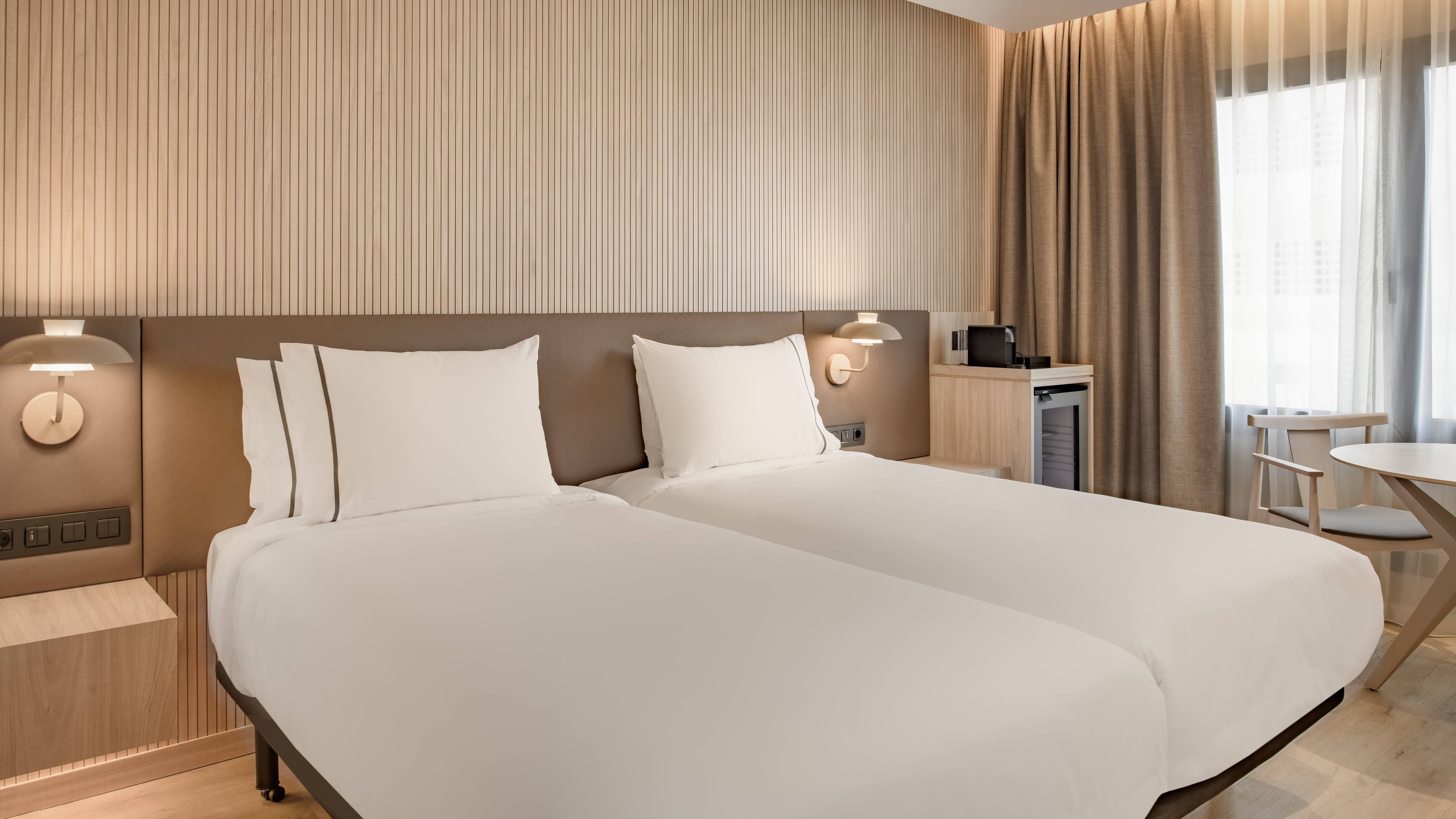 Standard Twin - Image 1