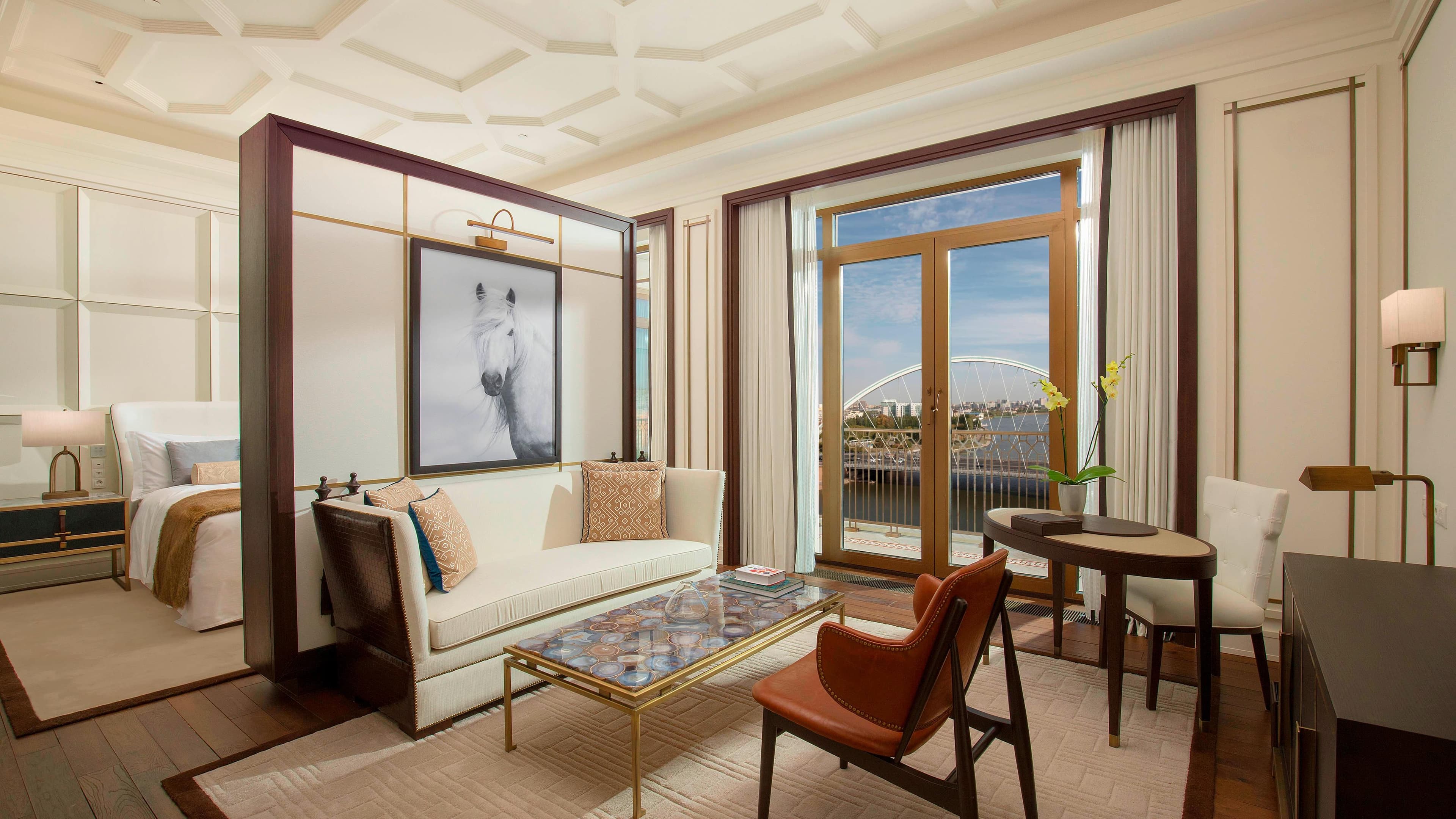 Deluxe Room - Image 3