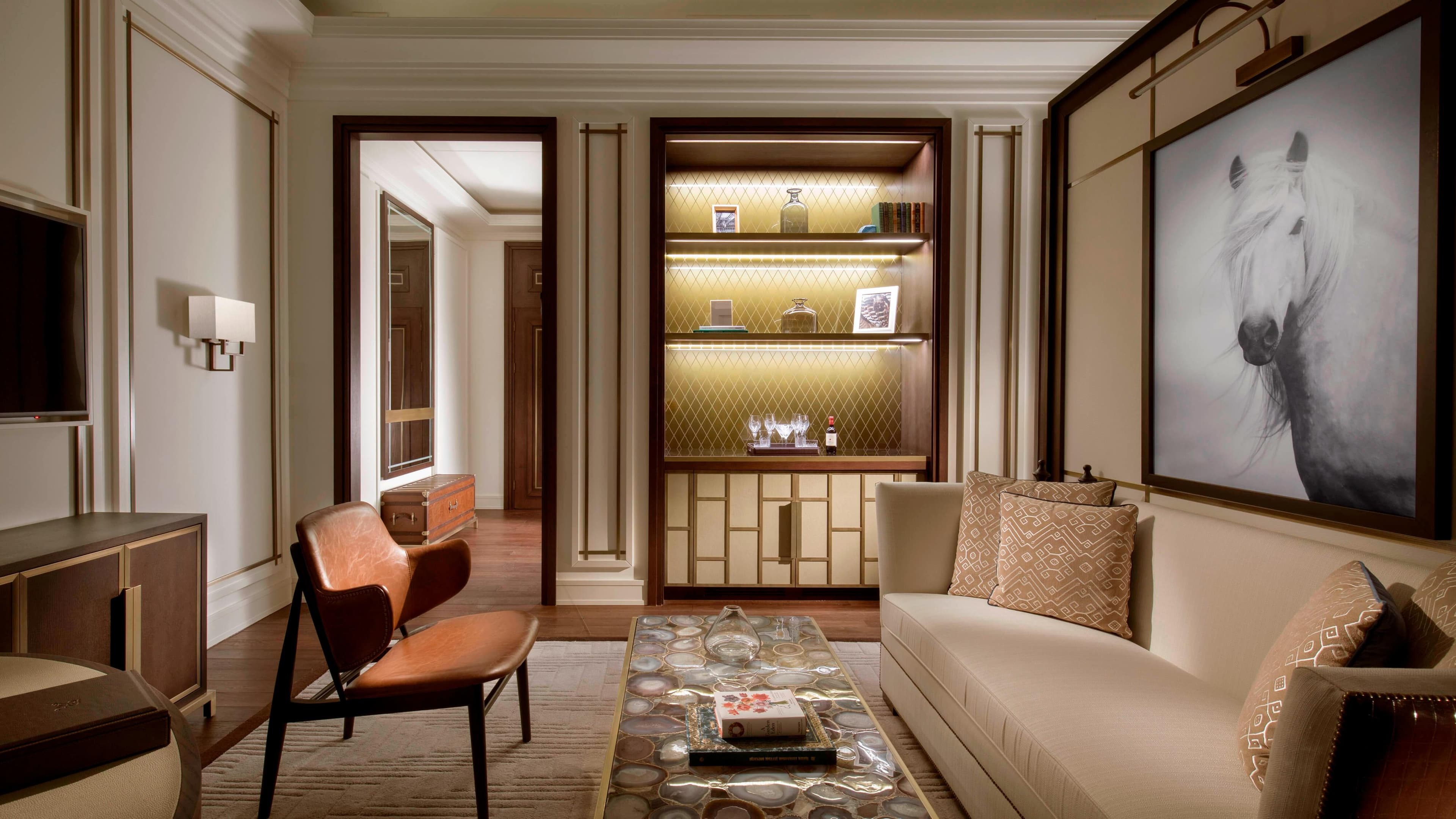 Deluxe Room - Image 2