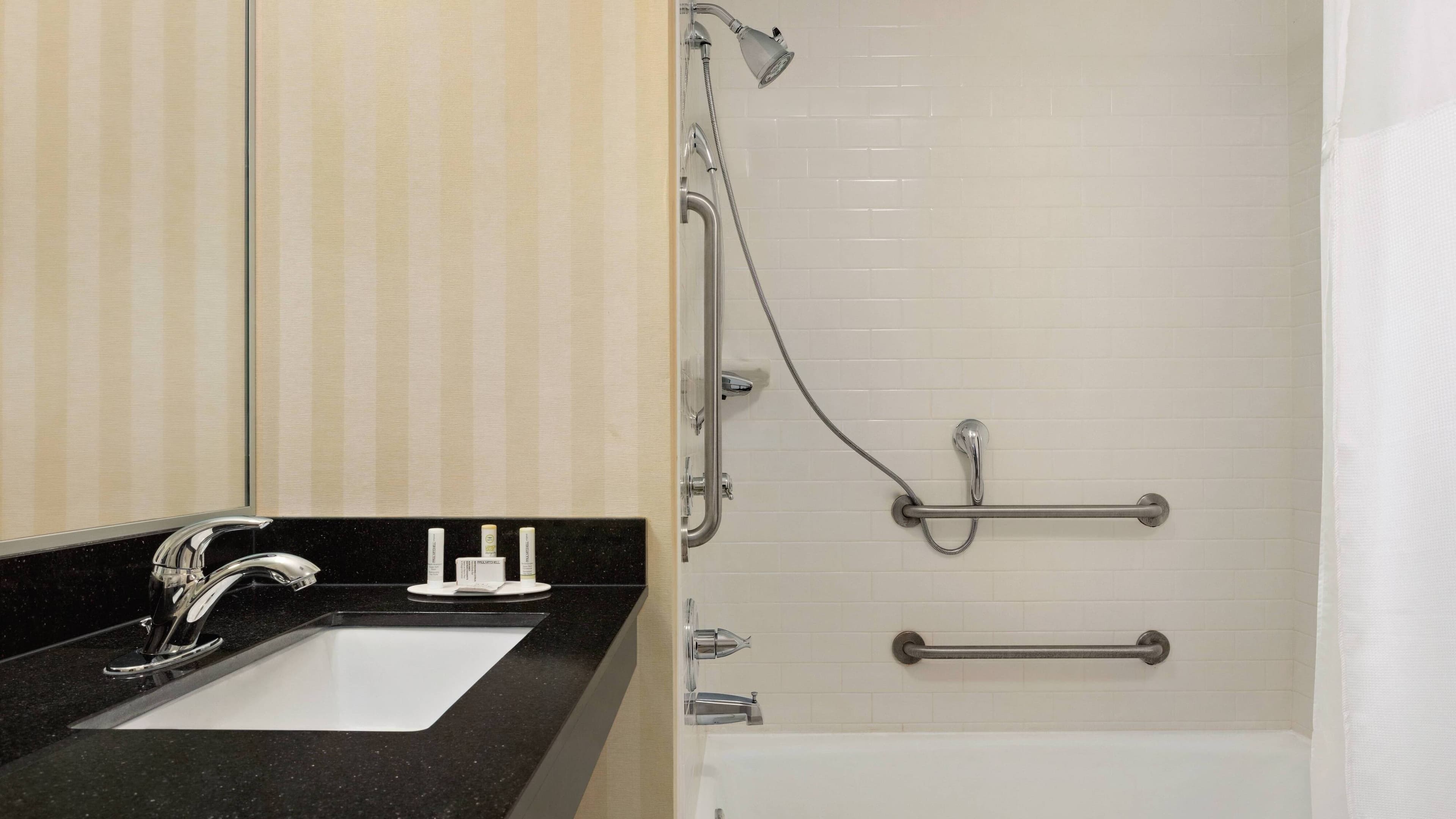 1 Bedroom Executive Suite - Image 3